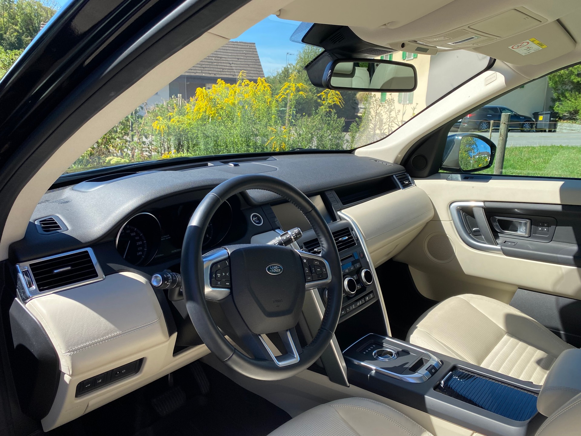 LAND ROVER 2.0 TD4 180 HSE Luxury-image-11