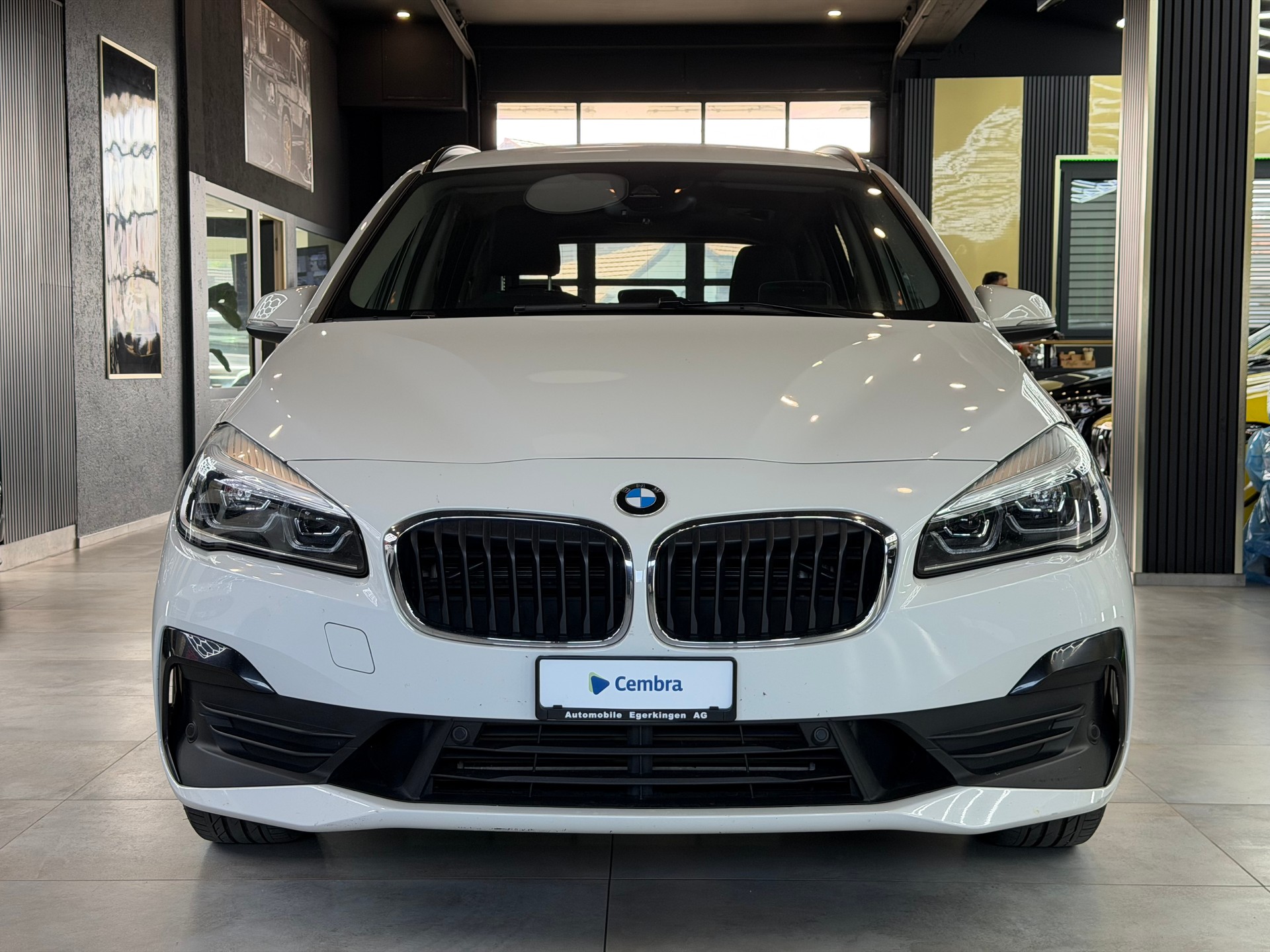 BMW 220d xDrive Gran Tourer Steptronic-image-1