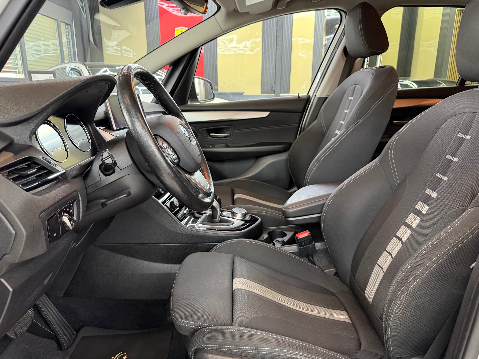 BMW 220d xDrive Gran Tourer Steptronic-image-9