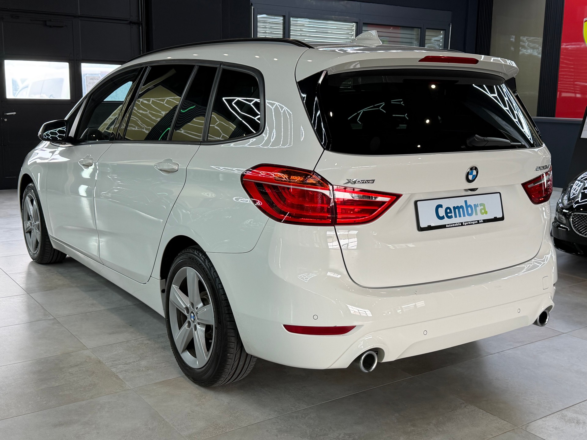 BMW 220d xDrive Gran Tourer Steptronic-image-6