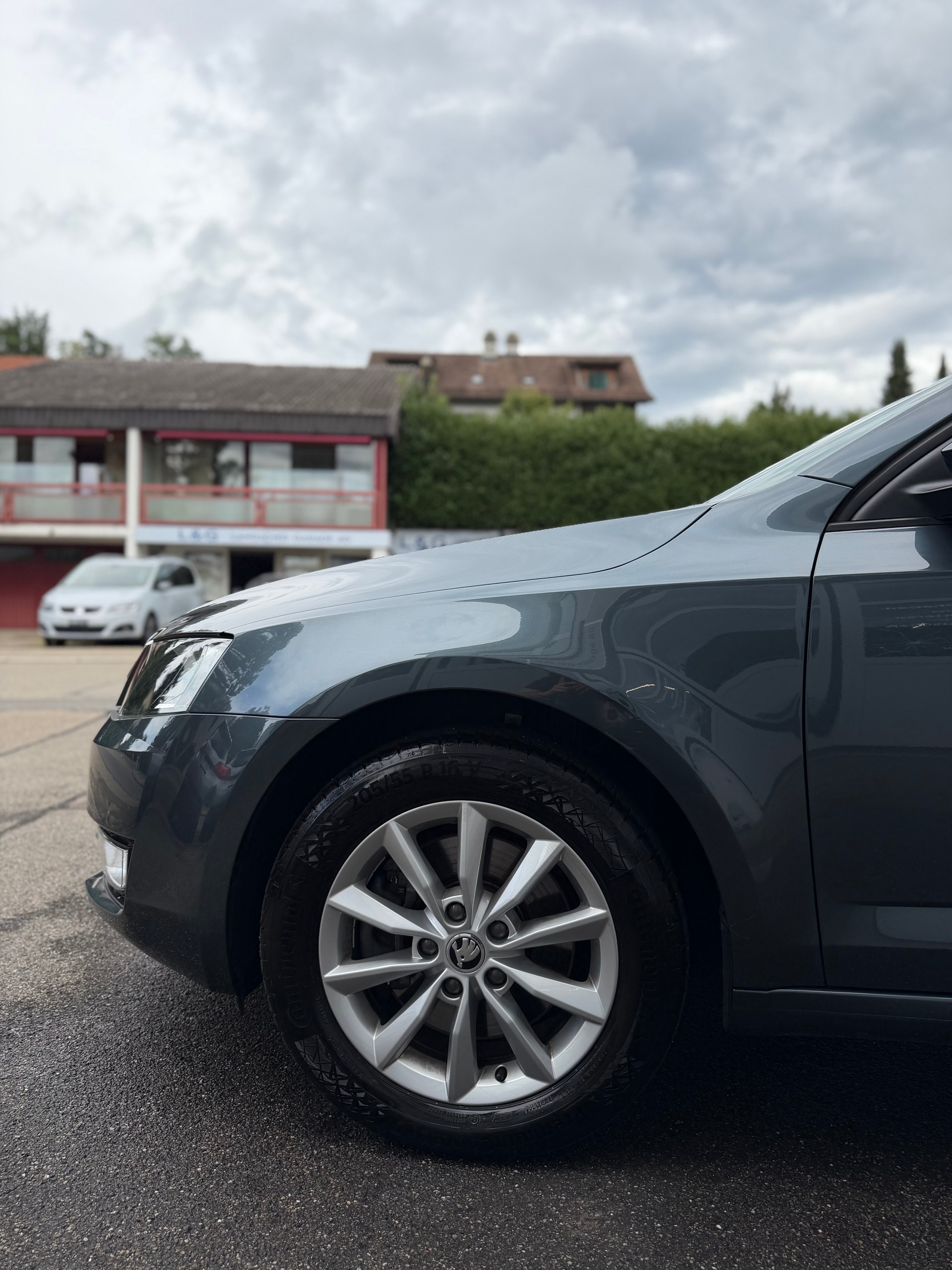 SKODA Octavia Combi 1.8 TSI Style 4x4 DSG-image-14