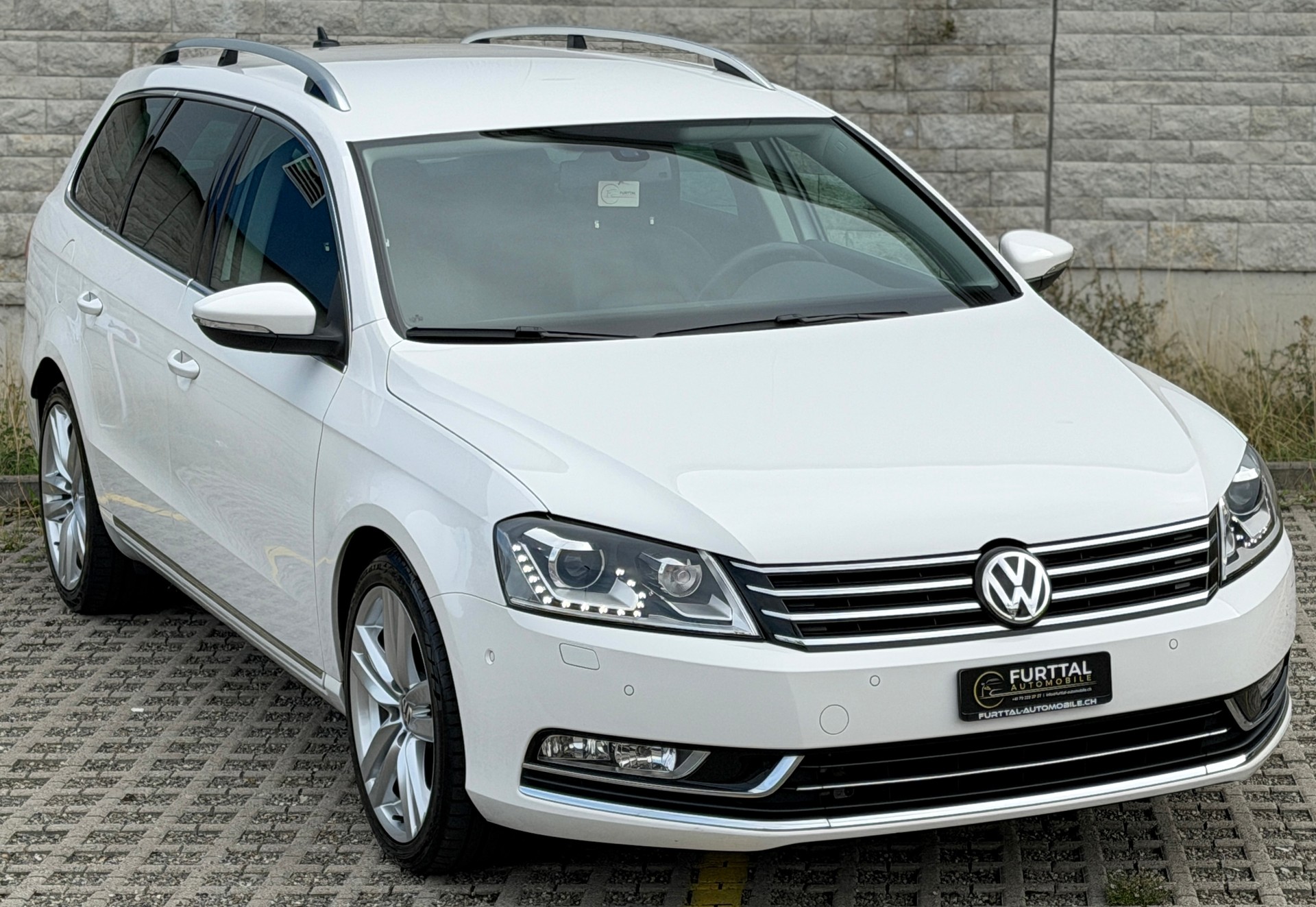 VW Passat Variant 2.0 TDI BMT Highline 4MDSG-image-2