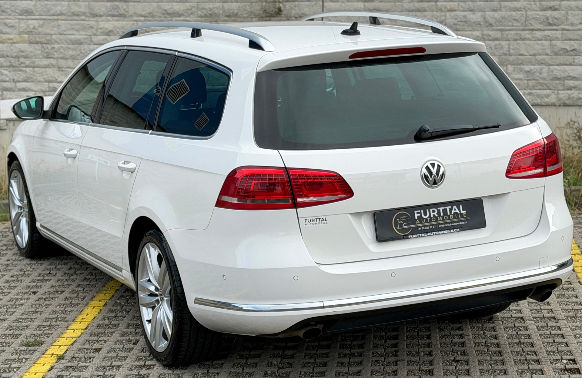 VW Passat Variant 2.0 TDI BMT Highline 4MDSG-image-6