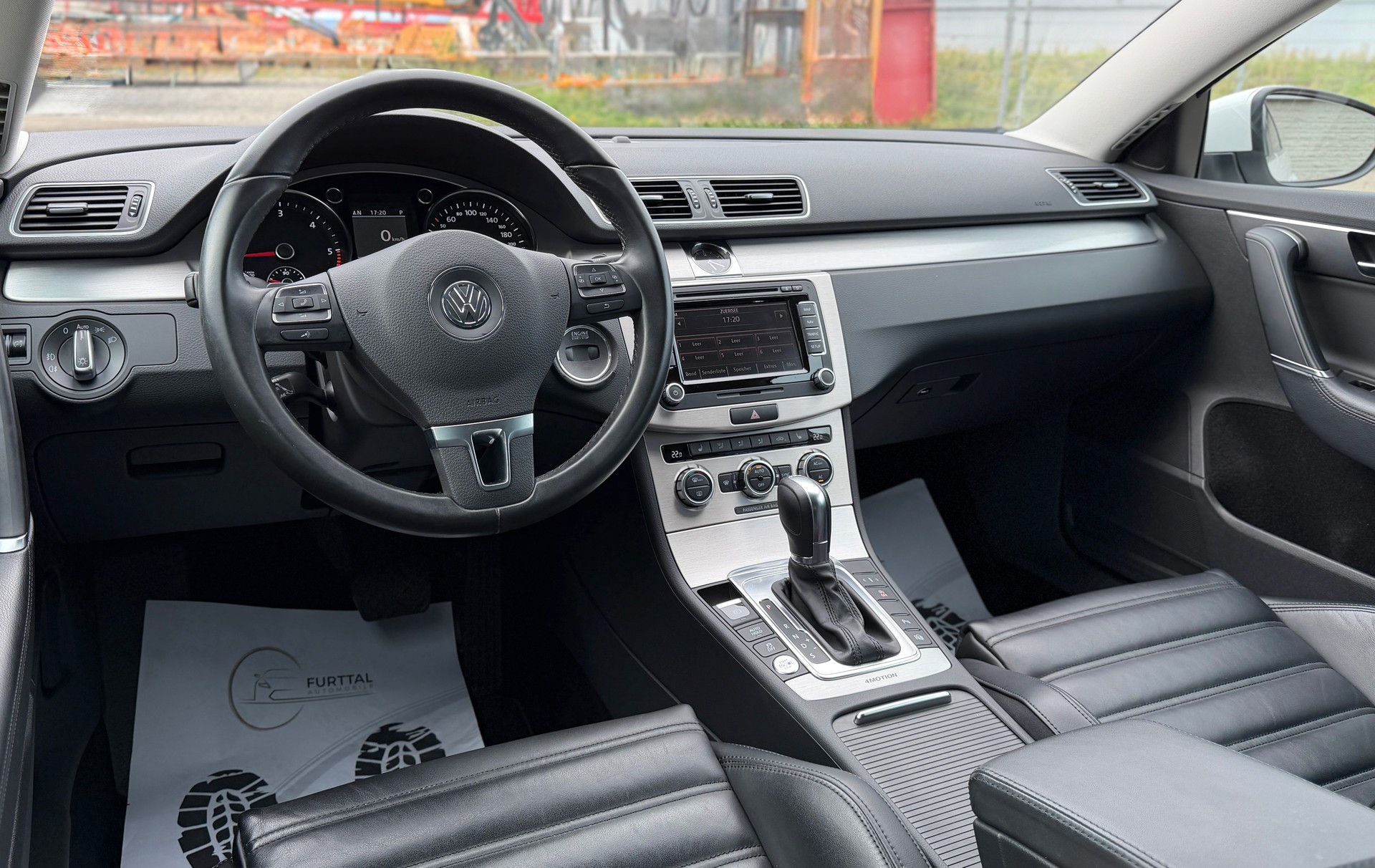 VW Passat Variant 2.0 TDI BMT Highline 4MDSG-image-13