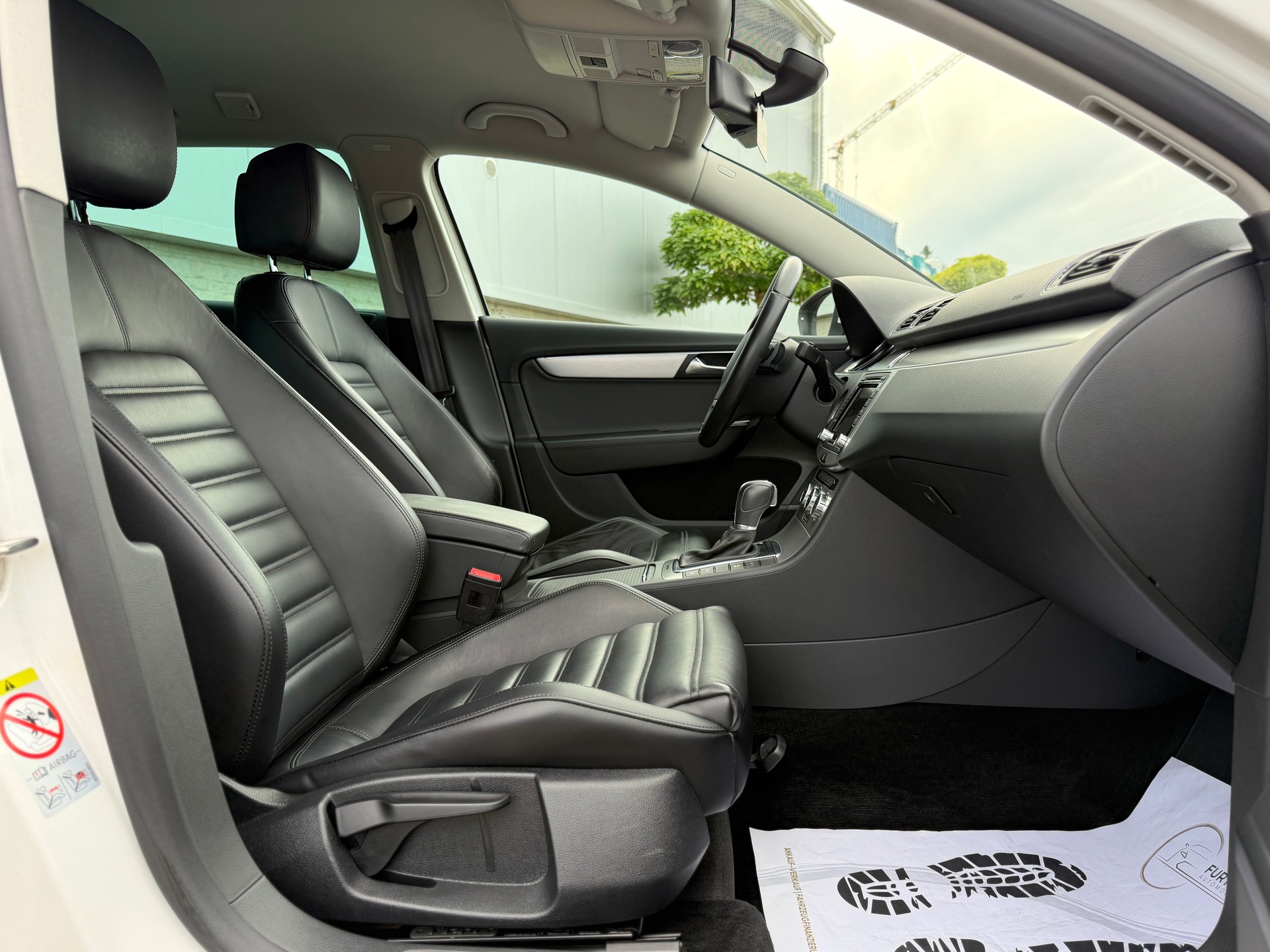 VW Passat Variant 2.0 TDI BMT Highline 4MDSG-image-17