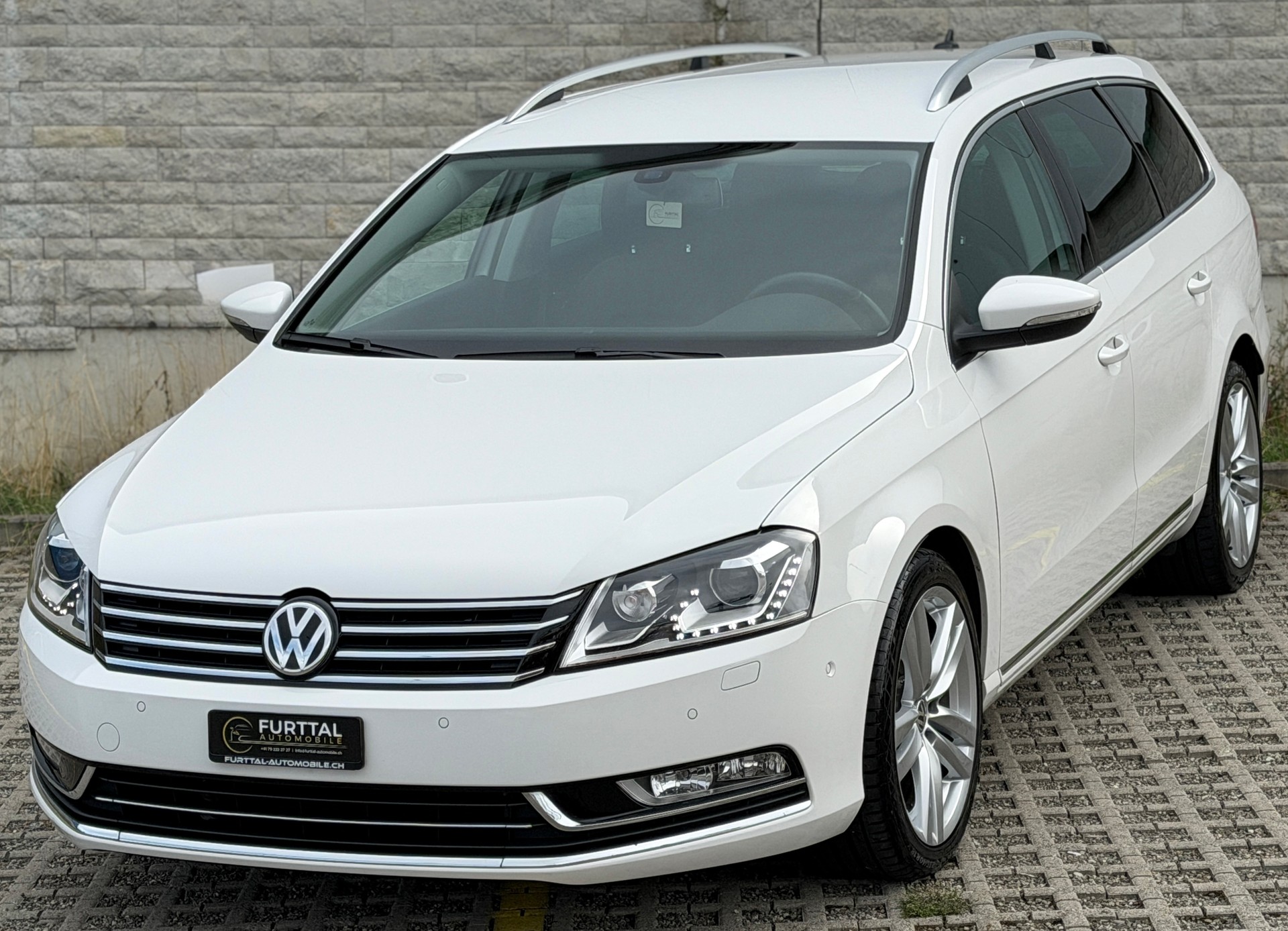 VW Passat Variant 2.0 TDI BMT Highline 4MDSG-image-5