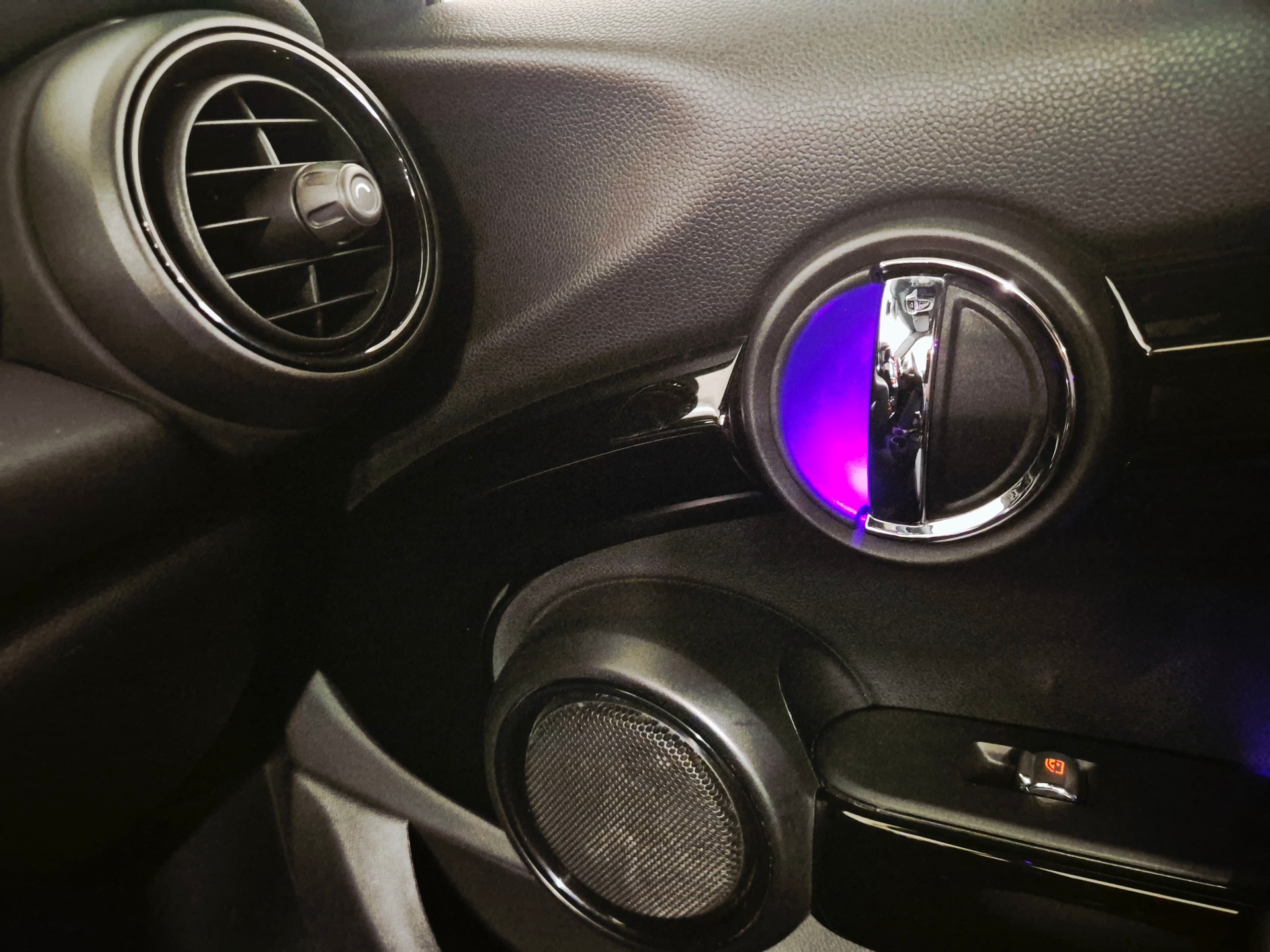 MINI Cooper Blackyard "Full Black" Steptronic DKG-image-14