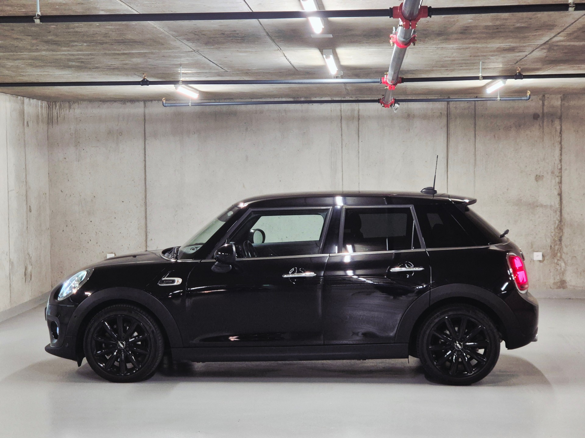 MINI Cooper Blackyard "Full Black" Steptronic DKG-image-3
