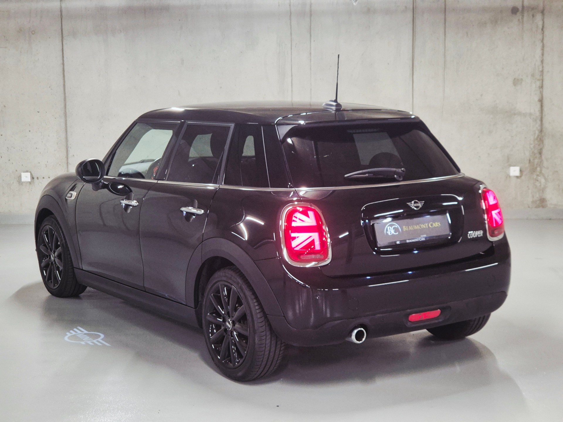 MINI Cooper Blackyard "Full Black" Steptronic DKG-image-7
