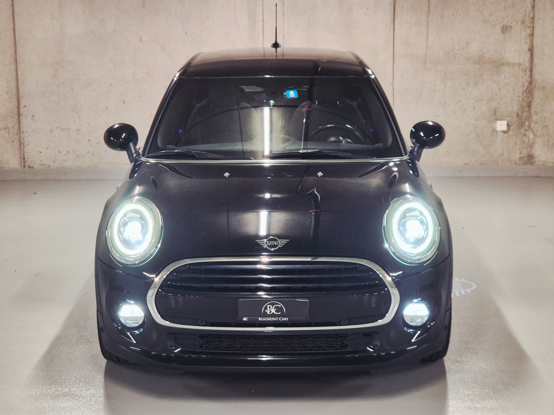 MINI Cooper Blackyard "Full Black" Steptronic DKG-image-1