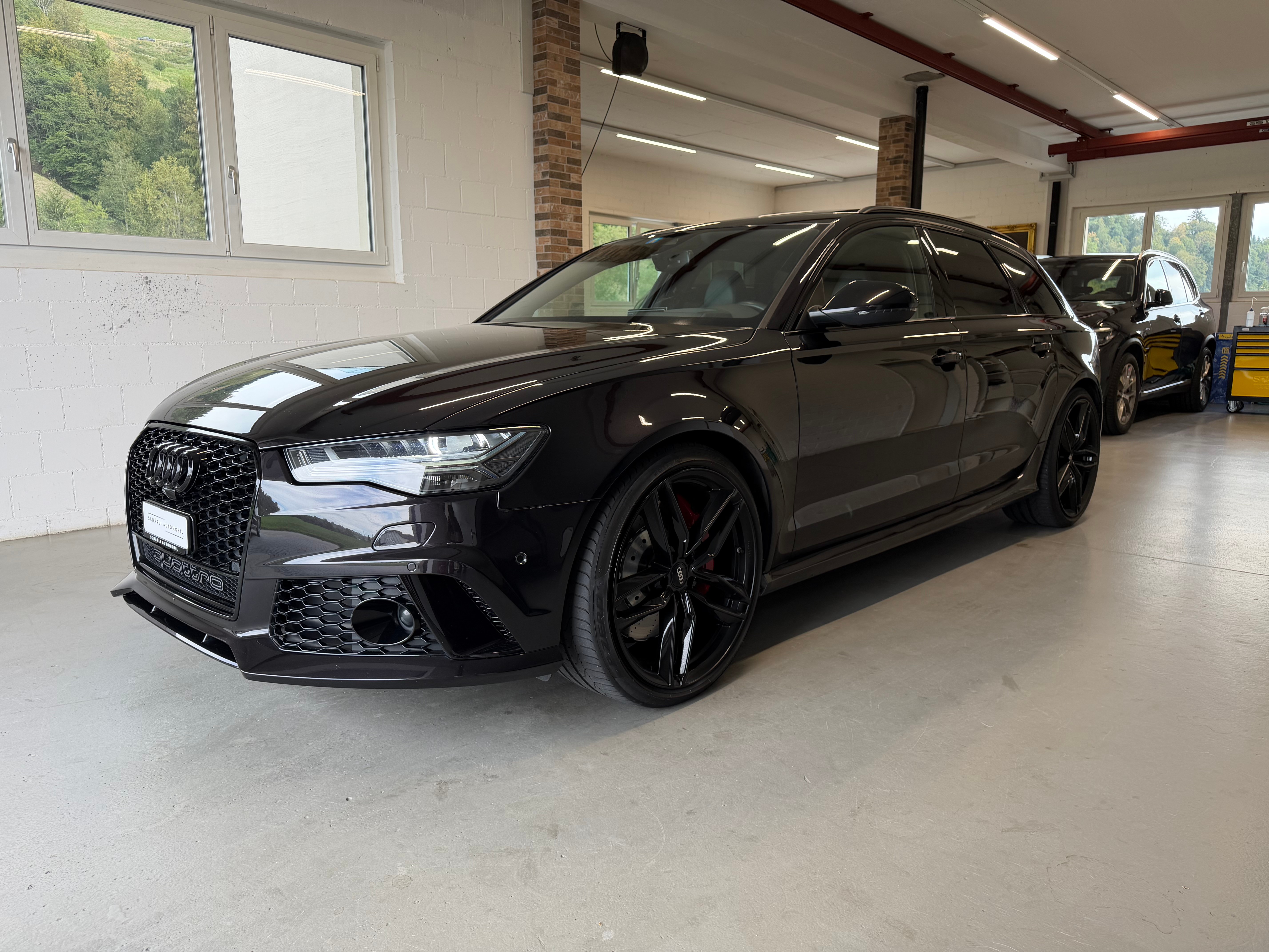 Car photo