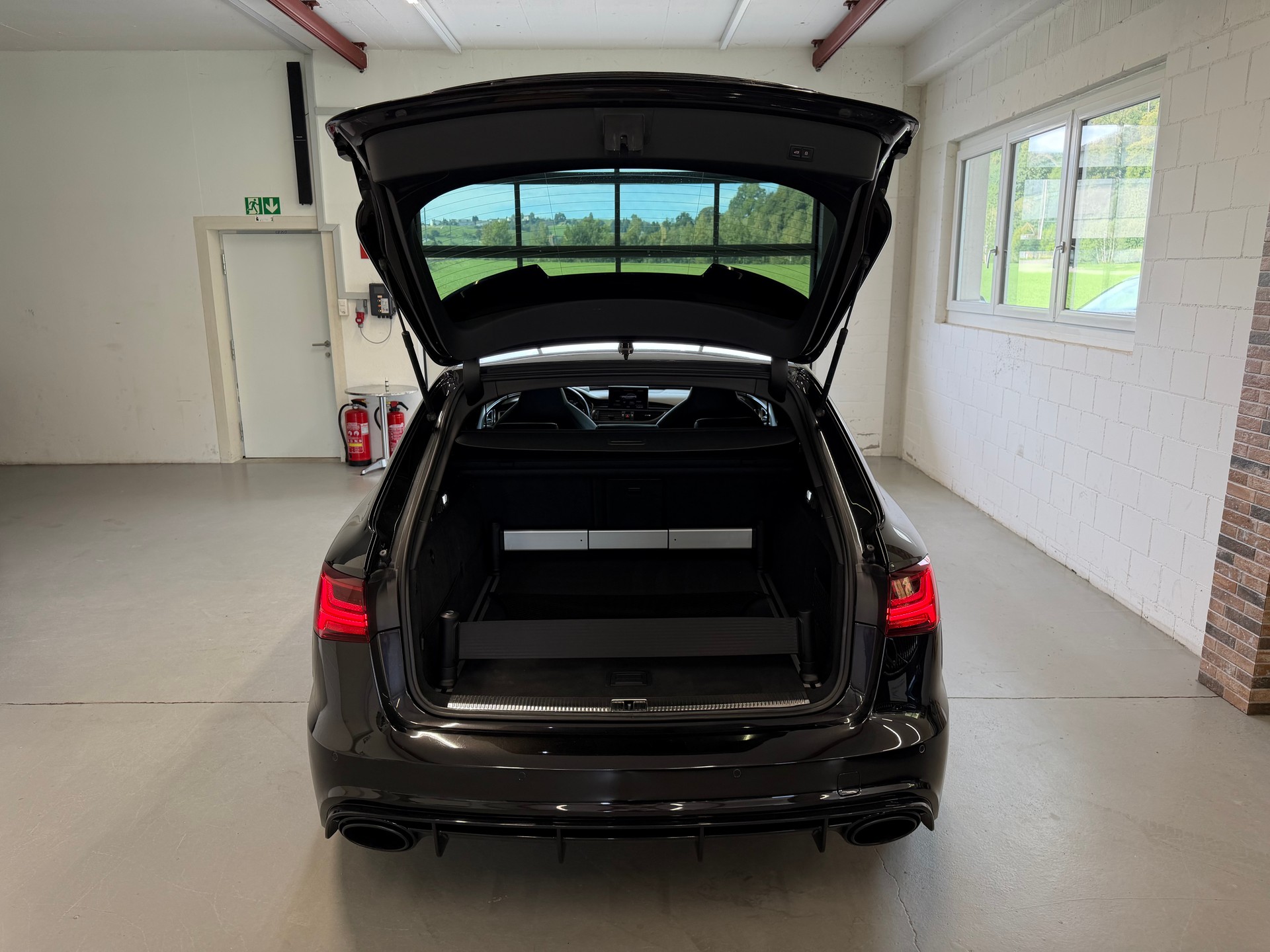 AUDI RS6 Avant 4.0 TFSI V8 performance quattro-image-15