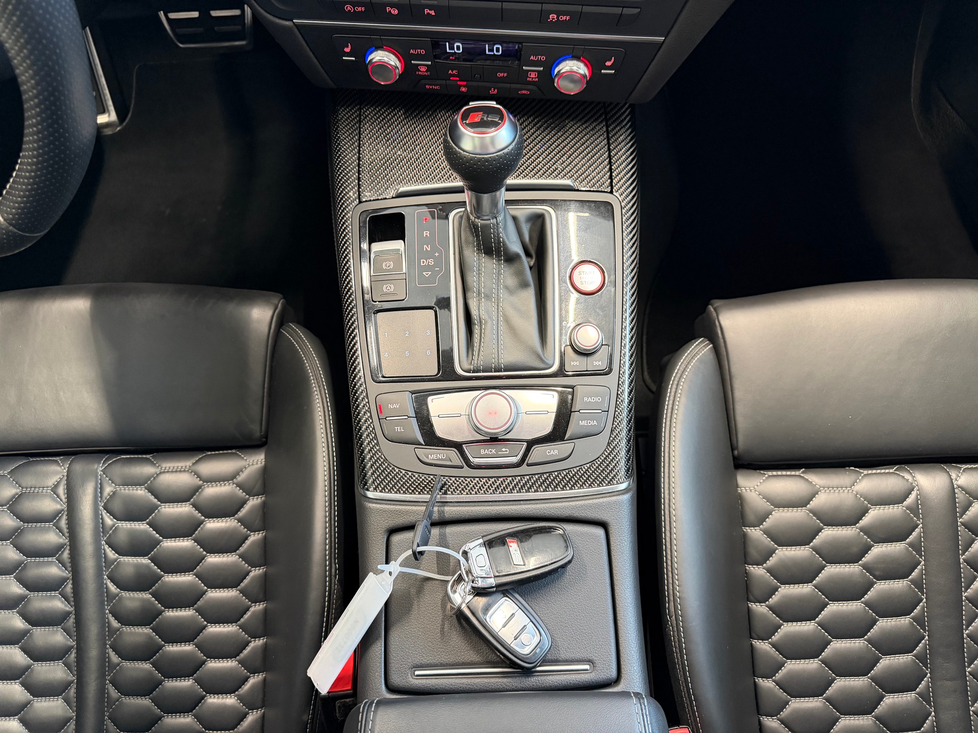 AUDI RS6 Avant 4.0 TFSI V8 performance quattro-image-12