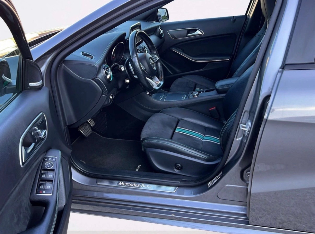 MERCEDES-BENZ A 250 Sport 4 m-image-5