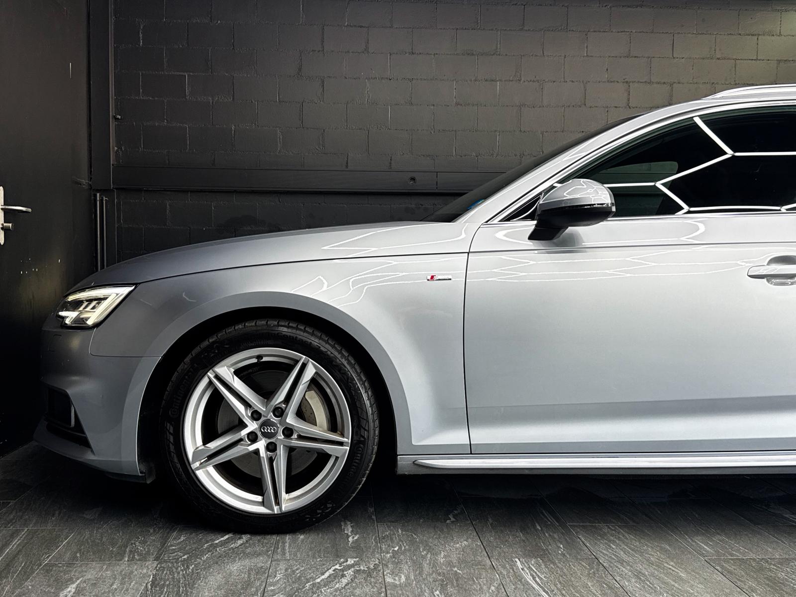 AUDI A4 Avant 2.0 TFSI quattro S-Line S-tronic-image-4