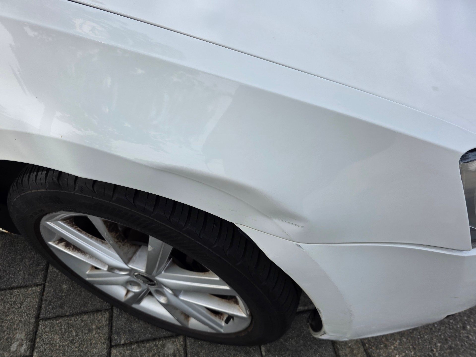 SKODA Octavia Combi 1.8 TSI Ambition 4x4 DSG-image-11