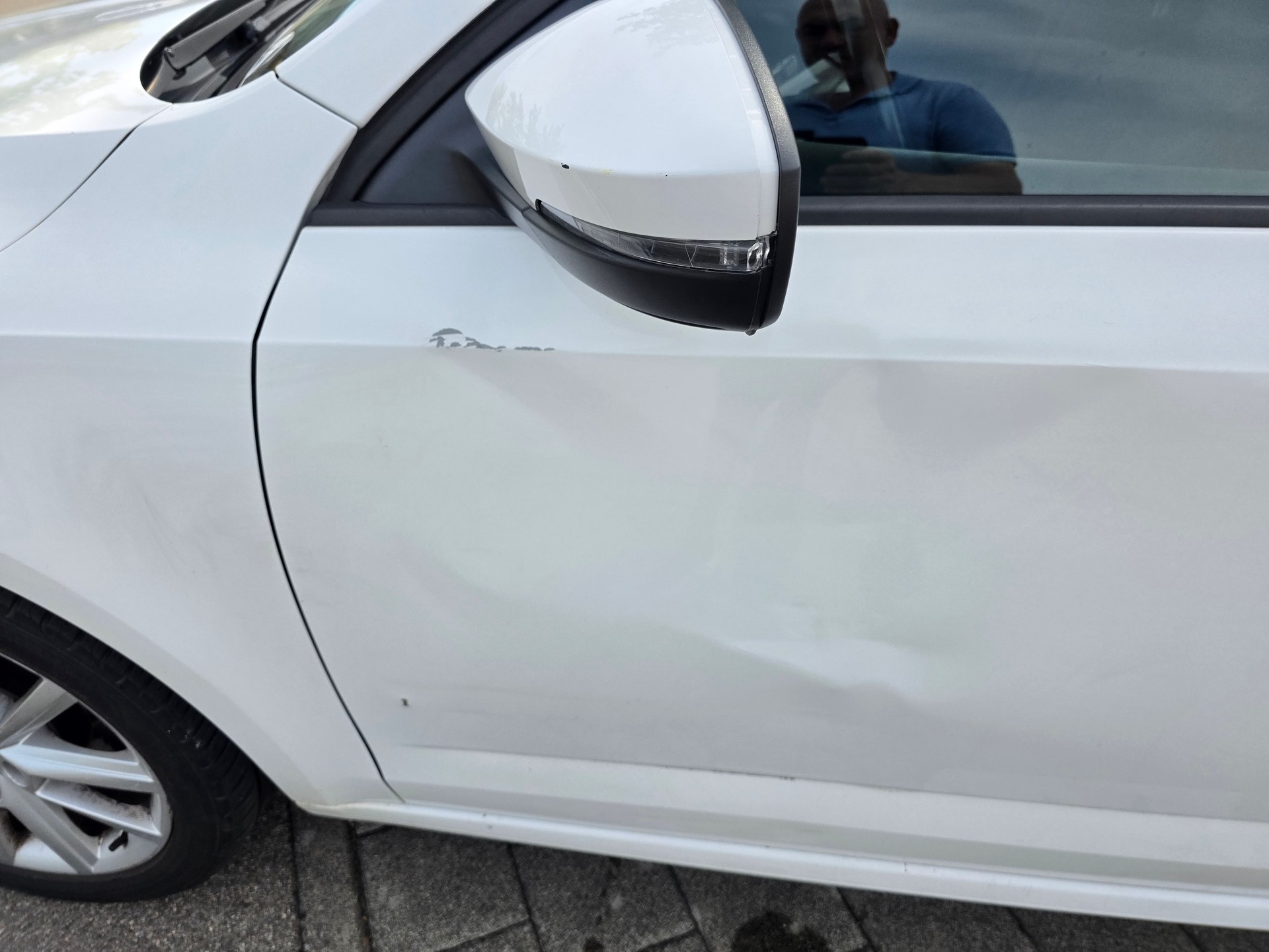 SKODA Octavia Combi 1.8 TSI Ambition 4x4 DSG-image-9