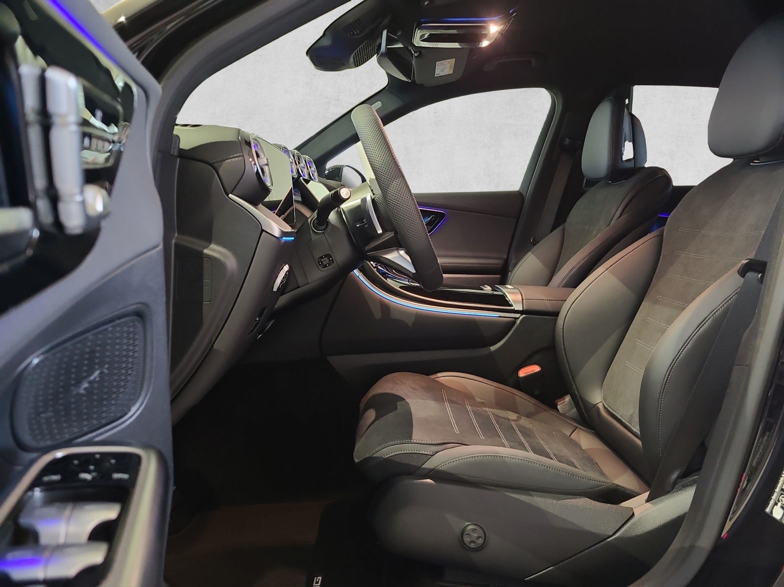 MERCEDES-BENZ GLC 220 d AMG Line 4M X254-image-14
