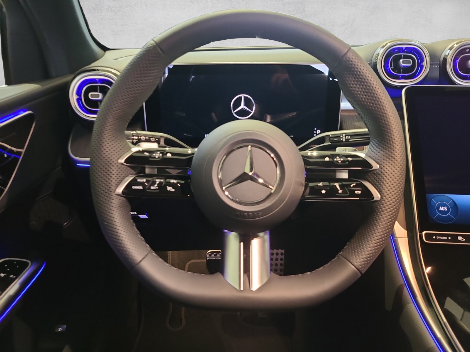 MERCEDES-BENZ GLC 220 d AMG Line 4M X254-image-4
