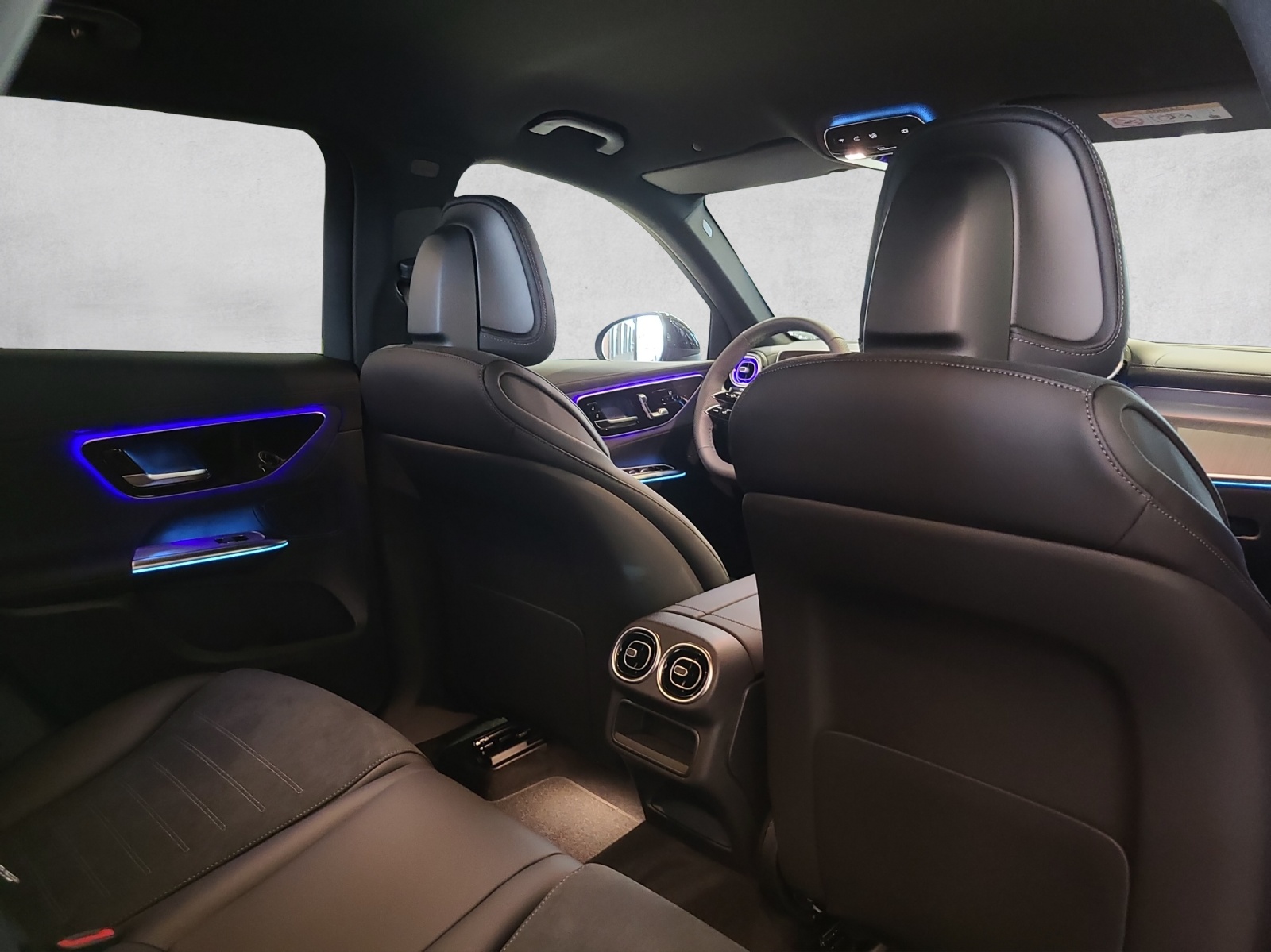 MERCEDES-BENZ GLC 220 d AMG Line 4M X254-image-6