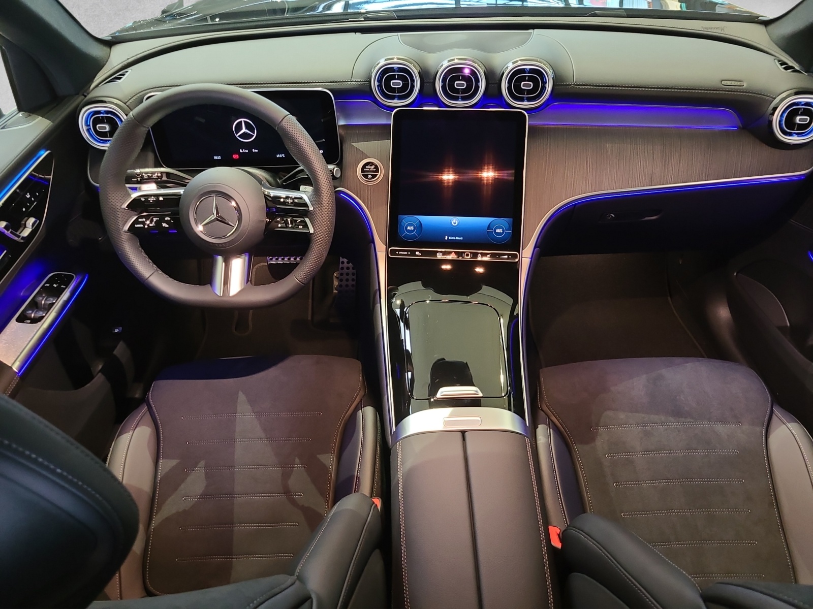 MERCEDES-BENZ GLC 220 d AMG Line 4M X254-image-3