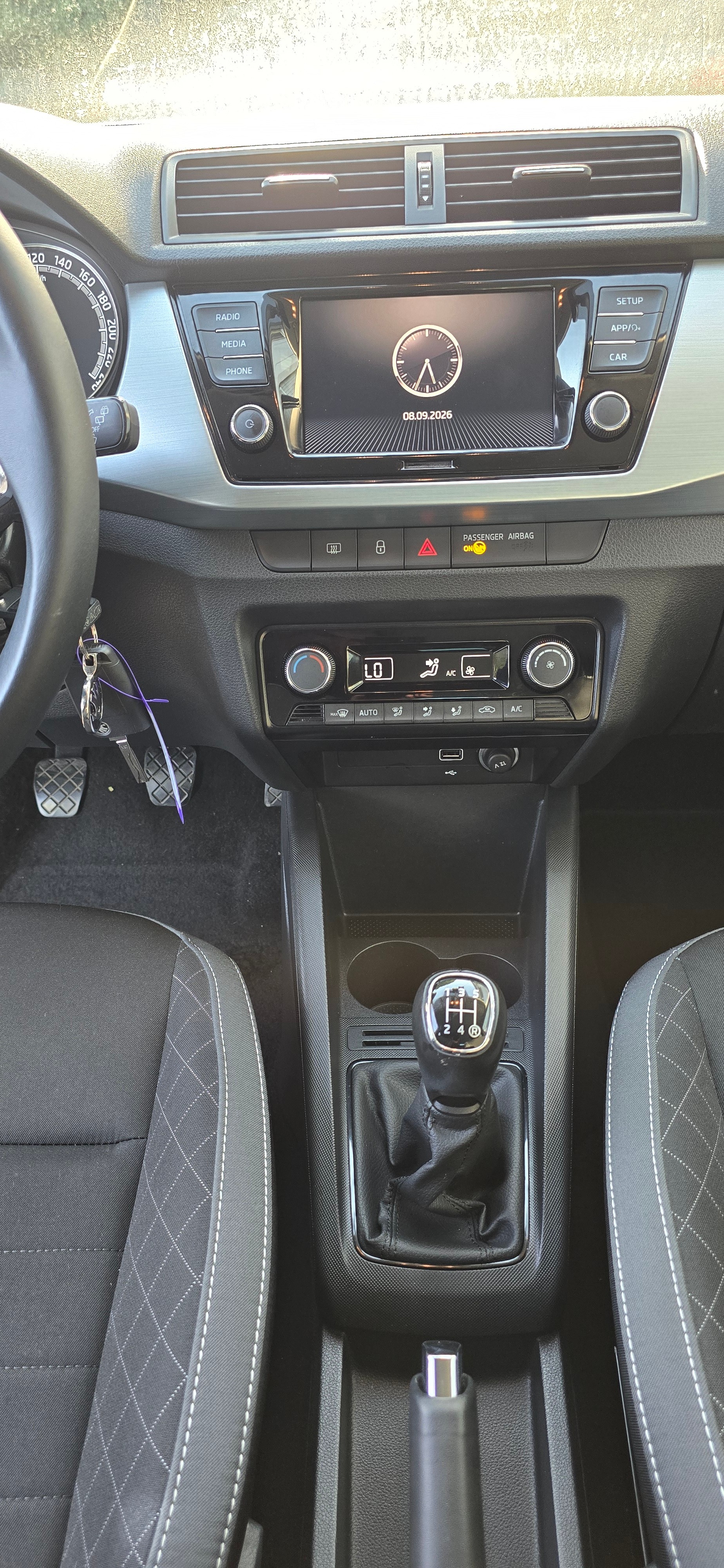 SKODA Fabia 1.0 MPI Ambition-image-11