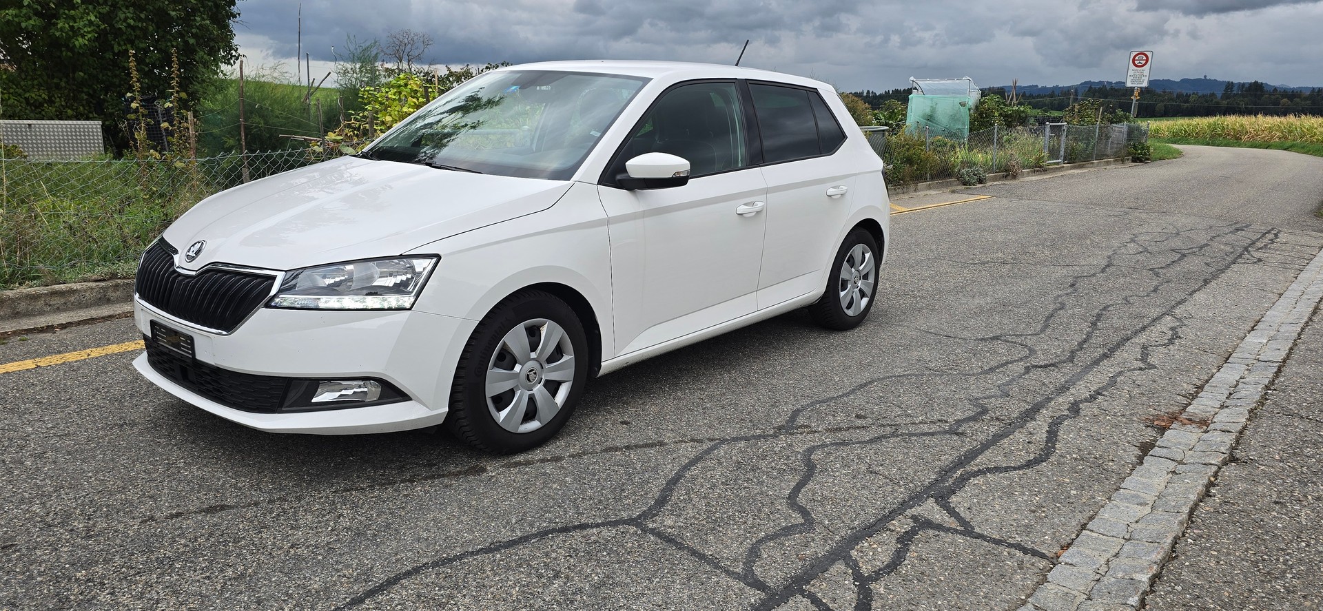 SKODA Fabia 1.0 MPI Ambition-image-3