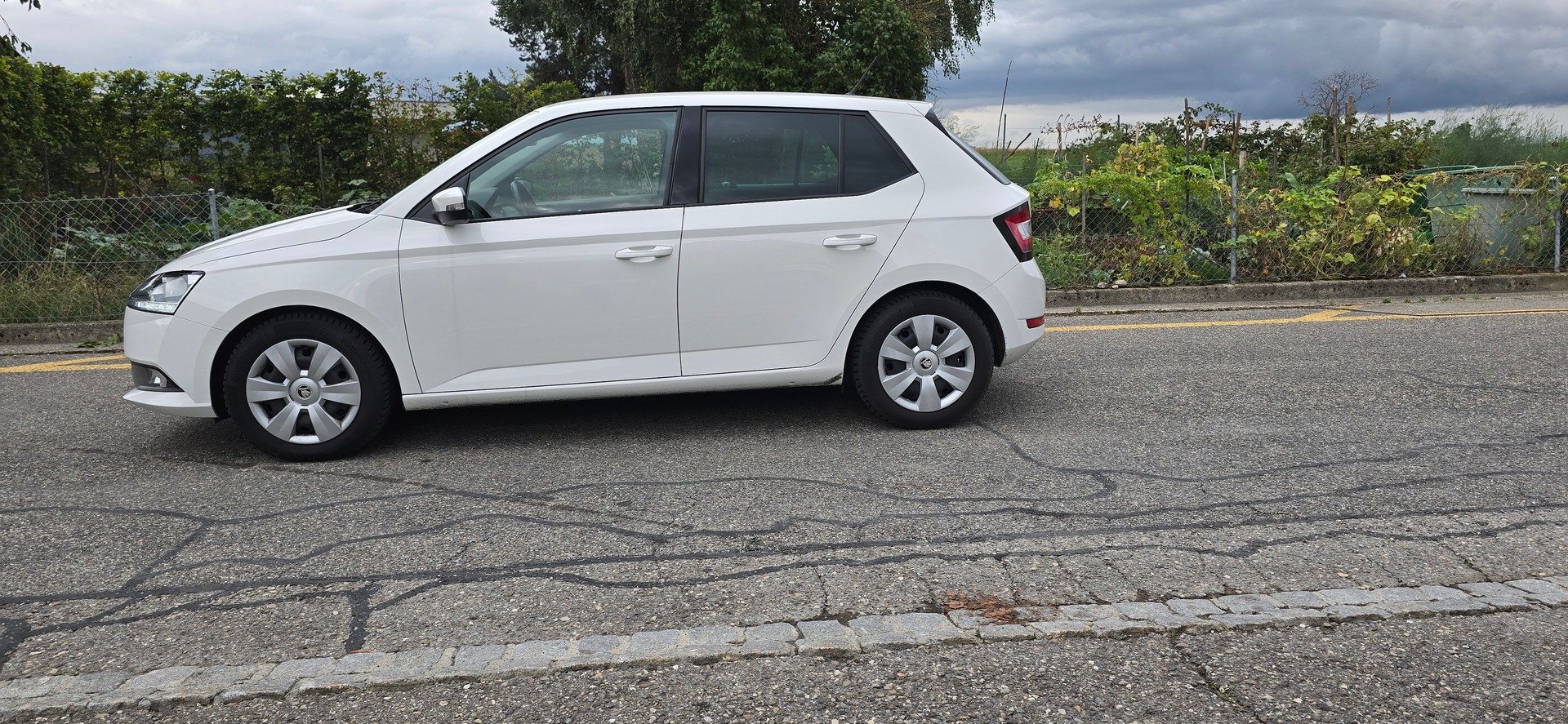 SKODA Fabia 1.0 MPI Ambition-image-4