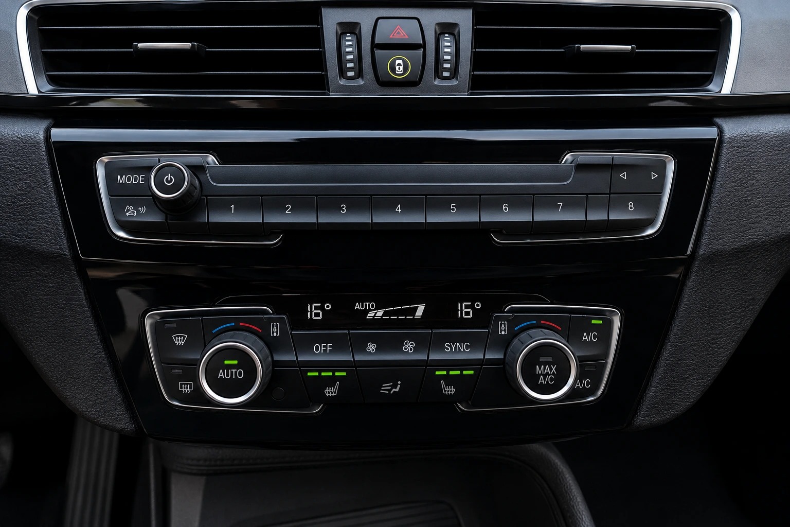BMW X1 20d xDrive / Top Zustand-image-9