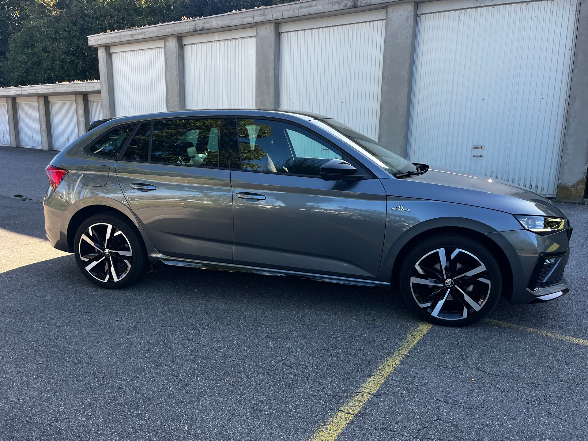 SKODA Scala 1.5 TSI ACT Monte Carlo DSG-image-9