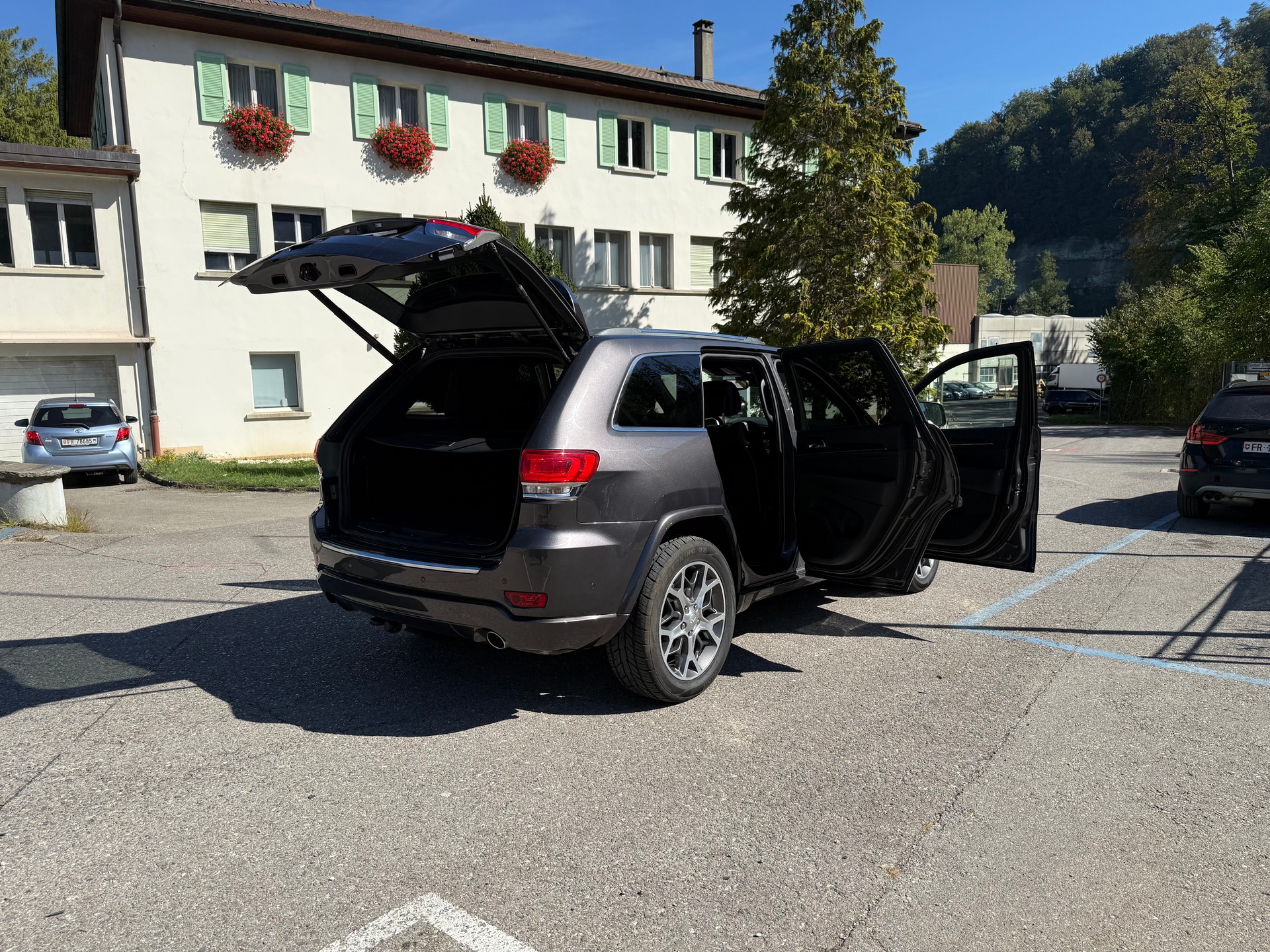 JEEP Grand Cherokee 3.0 CRD Overland Automatic-image-20