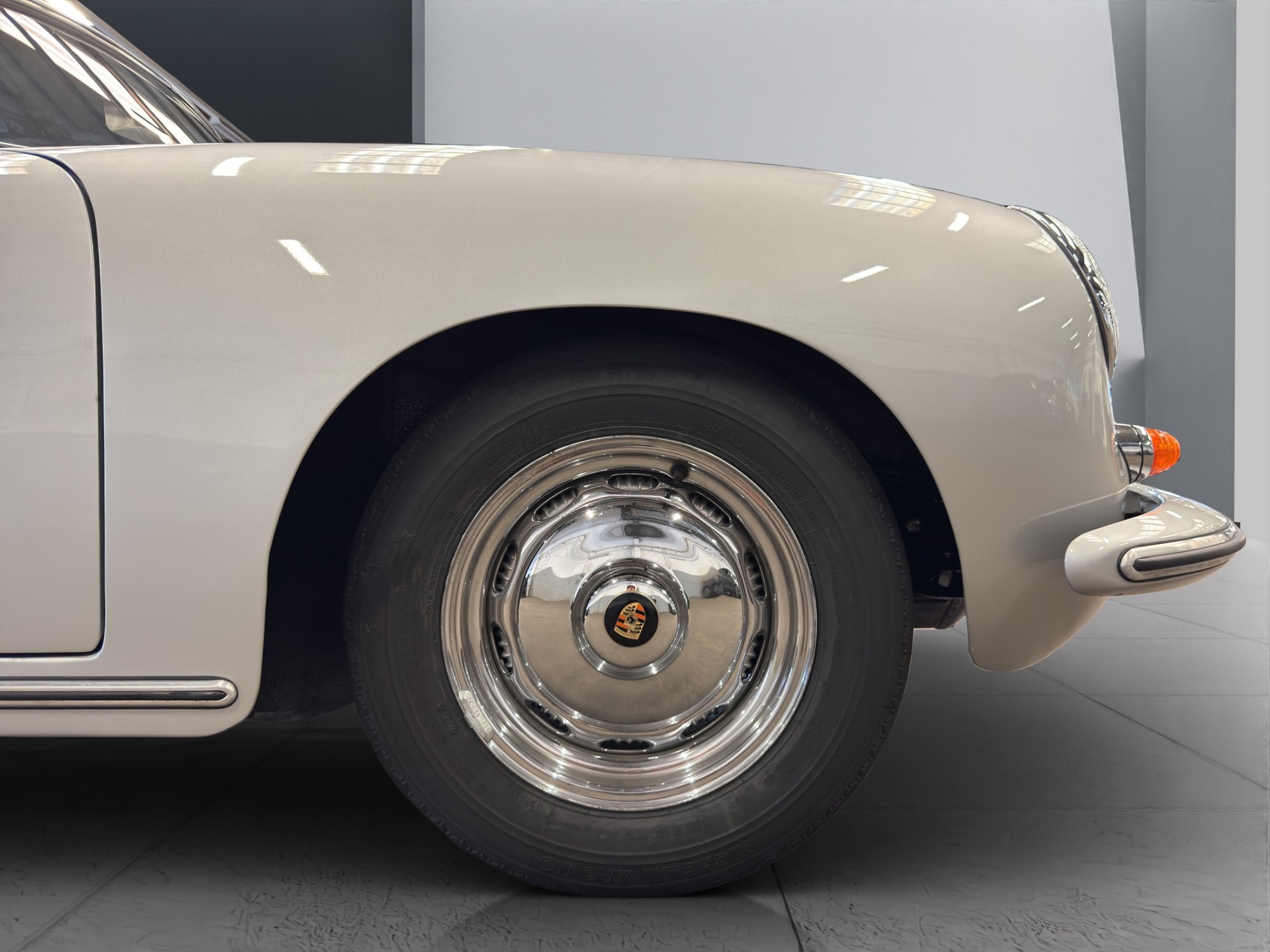 PORSCHE B T5 Monogrille-image-16