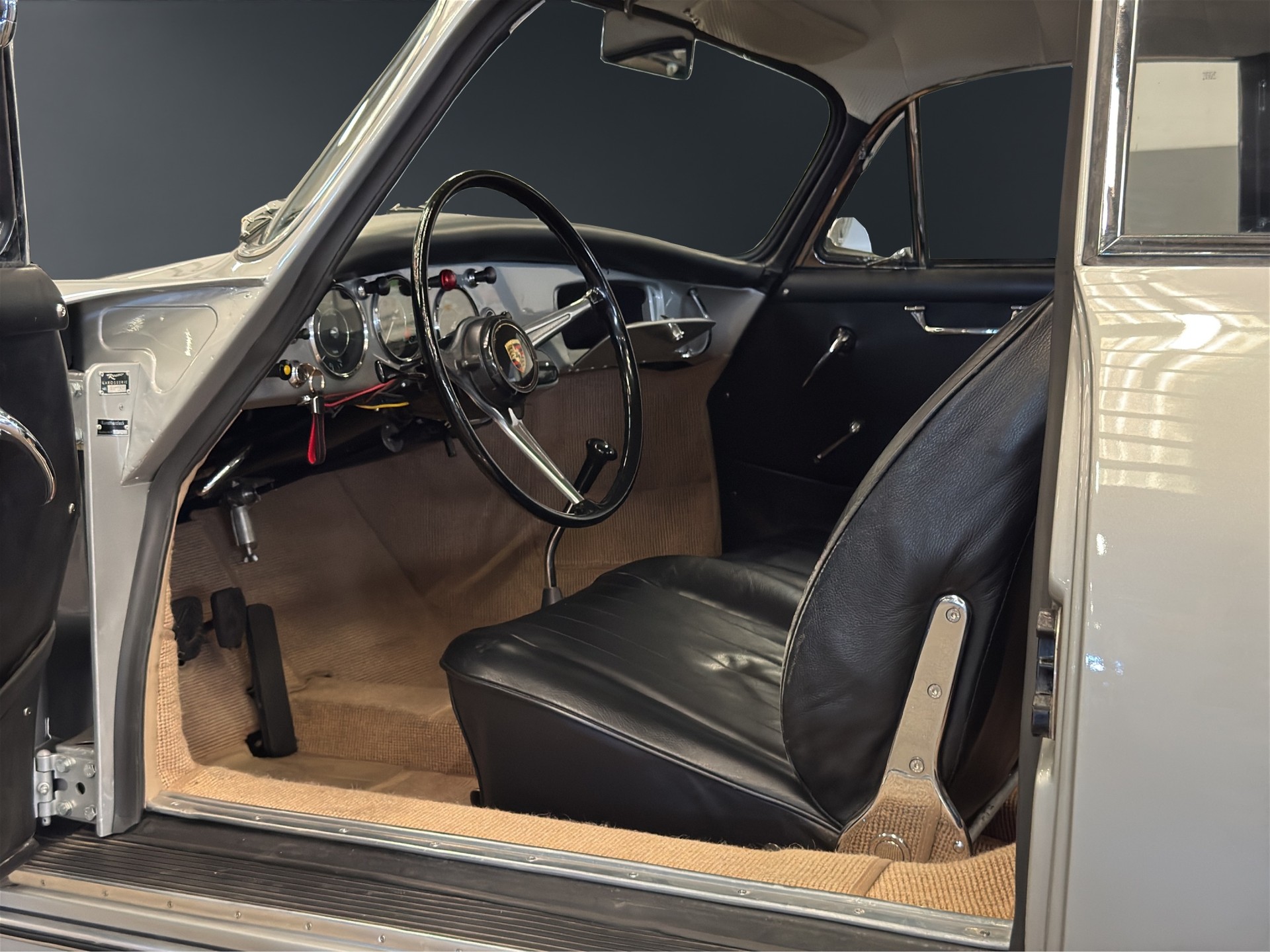 PORSCHE B T5 Monogrille-image-8