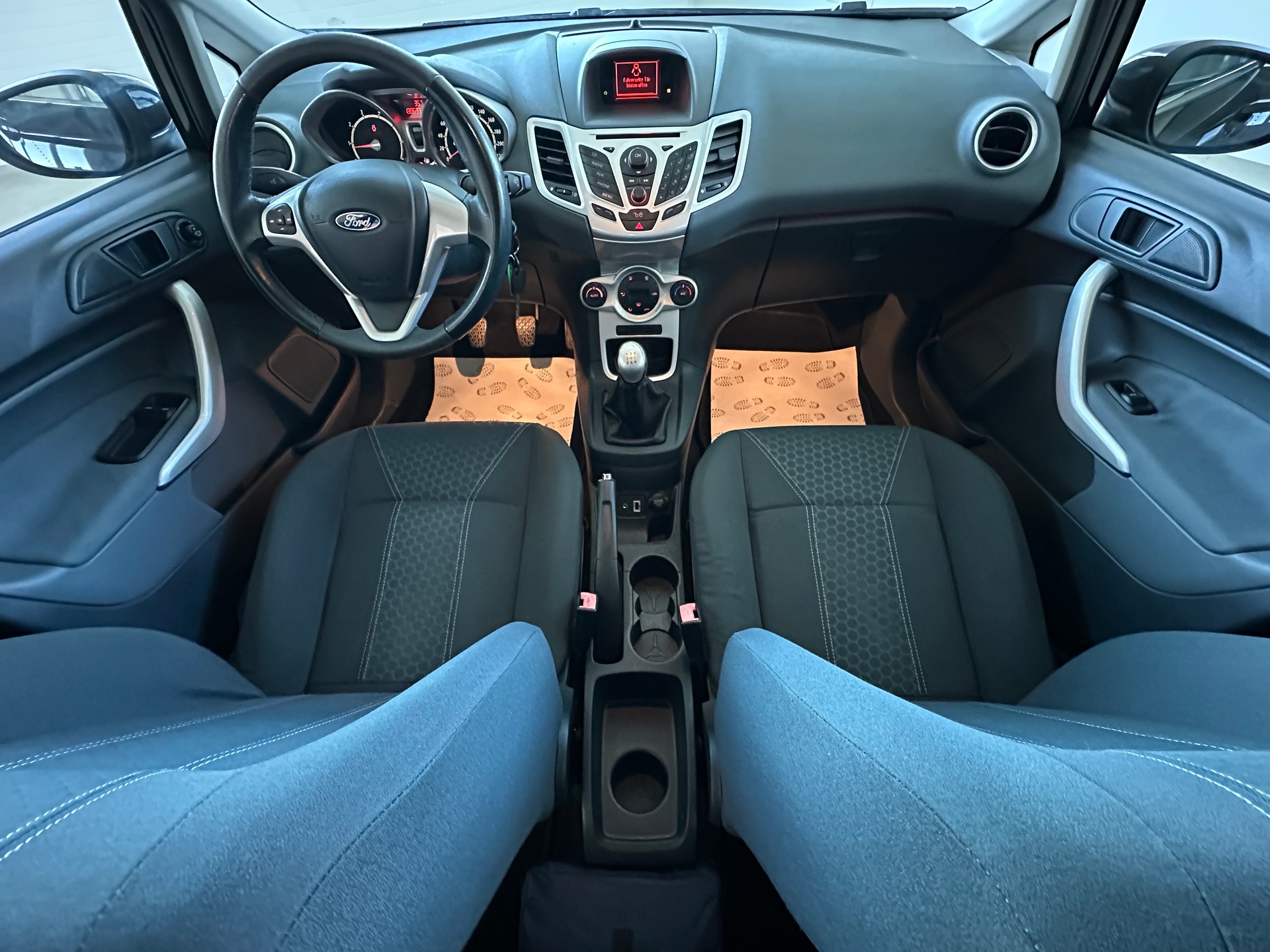 FORD Fiesta 1.6 16V Titanium-image-22