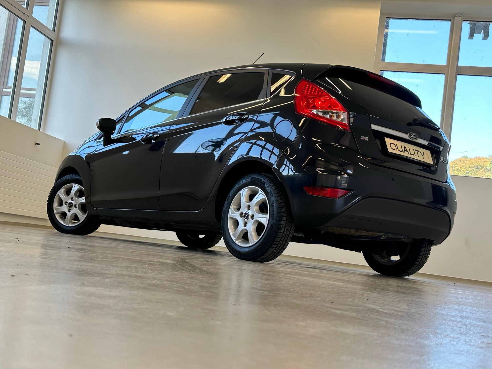 FORD Fiesta 1.6 16V Titanium-image-13