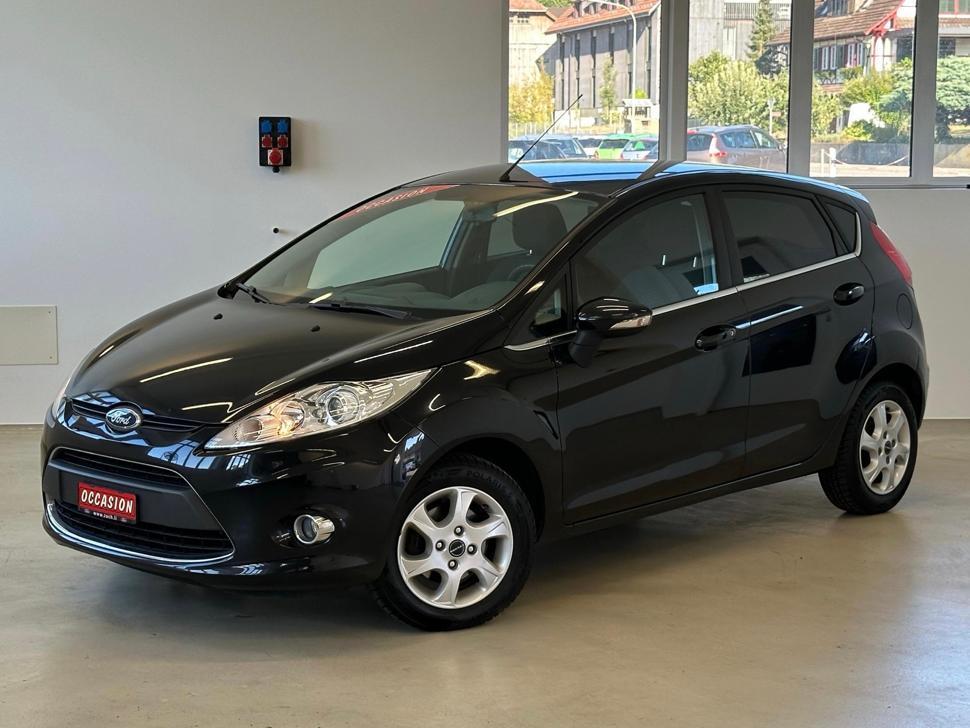 FORD Fiesta 1.6 16V Titanium-image-1