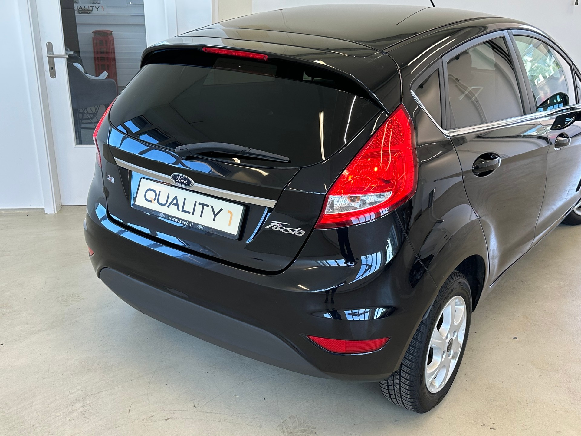 FORD Fiesta 1.6 16V Titanium-image-17