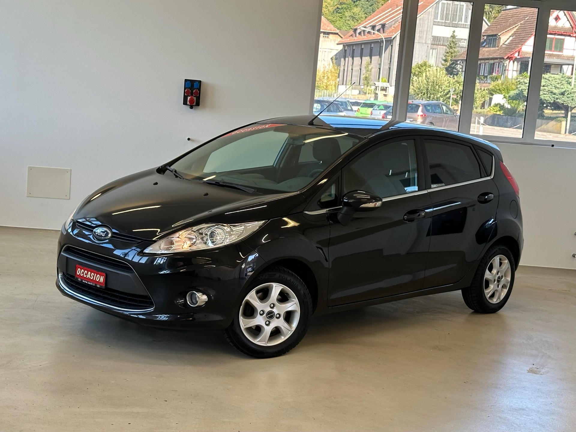 FORD Fiesta 1.6 16V Titanium-image-9