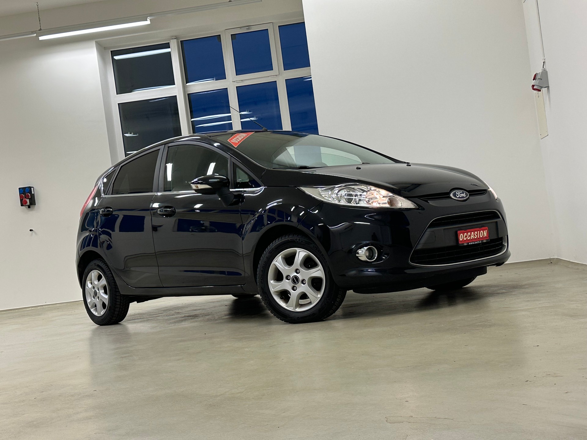 FORD Fiesta 1.6 16V Titanium-showroom-element-3