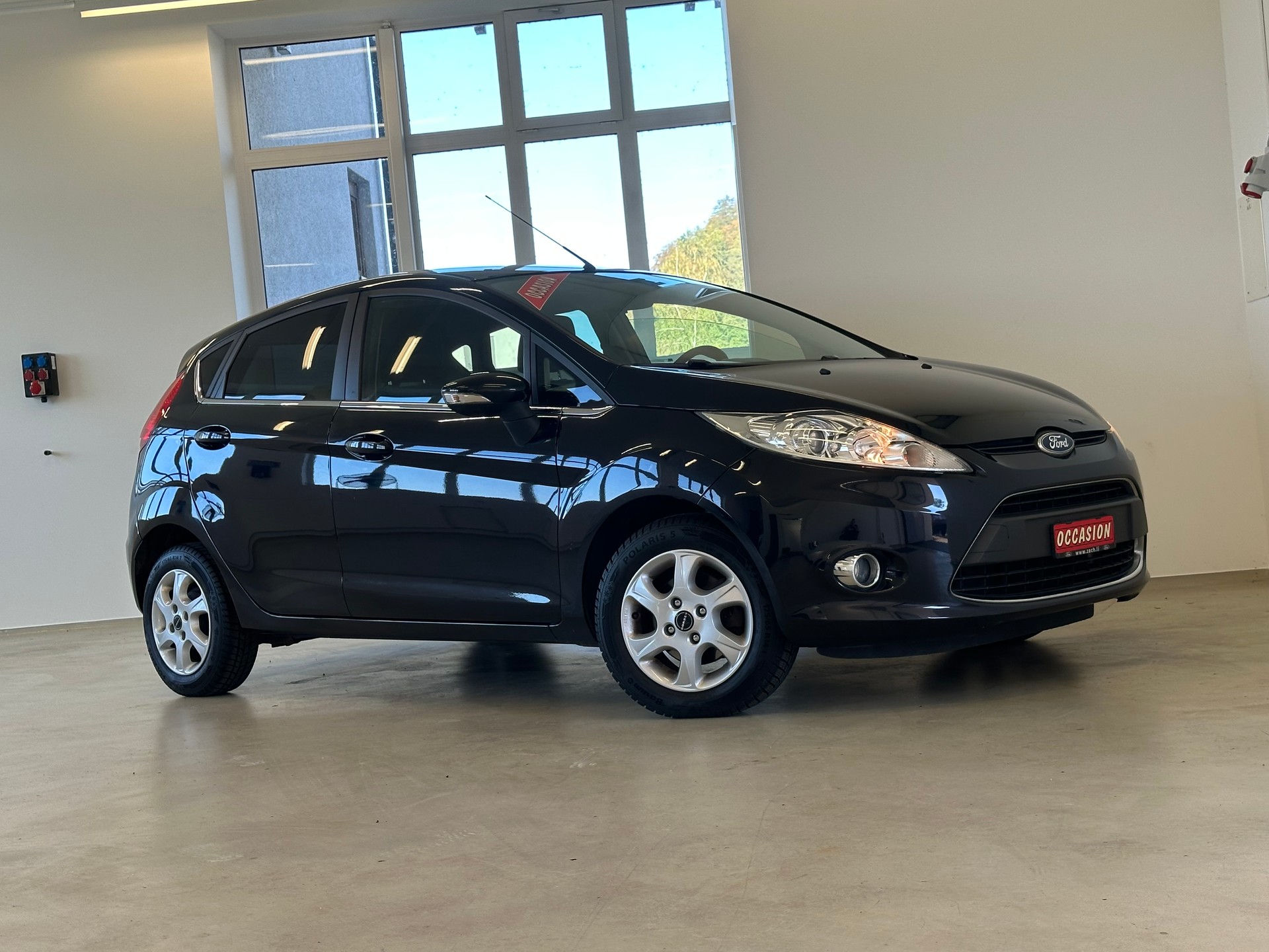 FORD Fiesta 1.6 16V Titanium-image-3