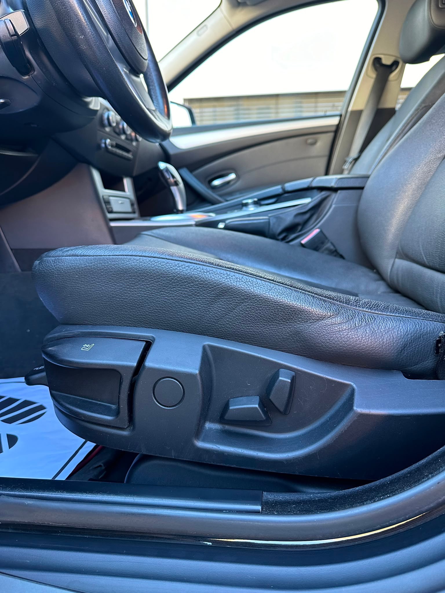 BMW 520d Touring Steptronic-image-9