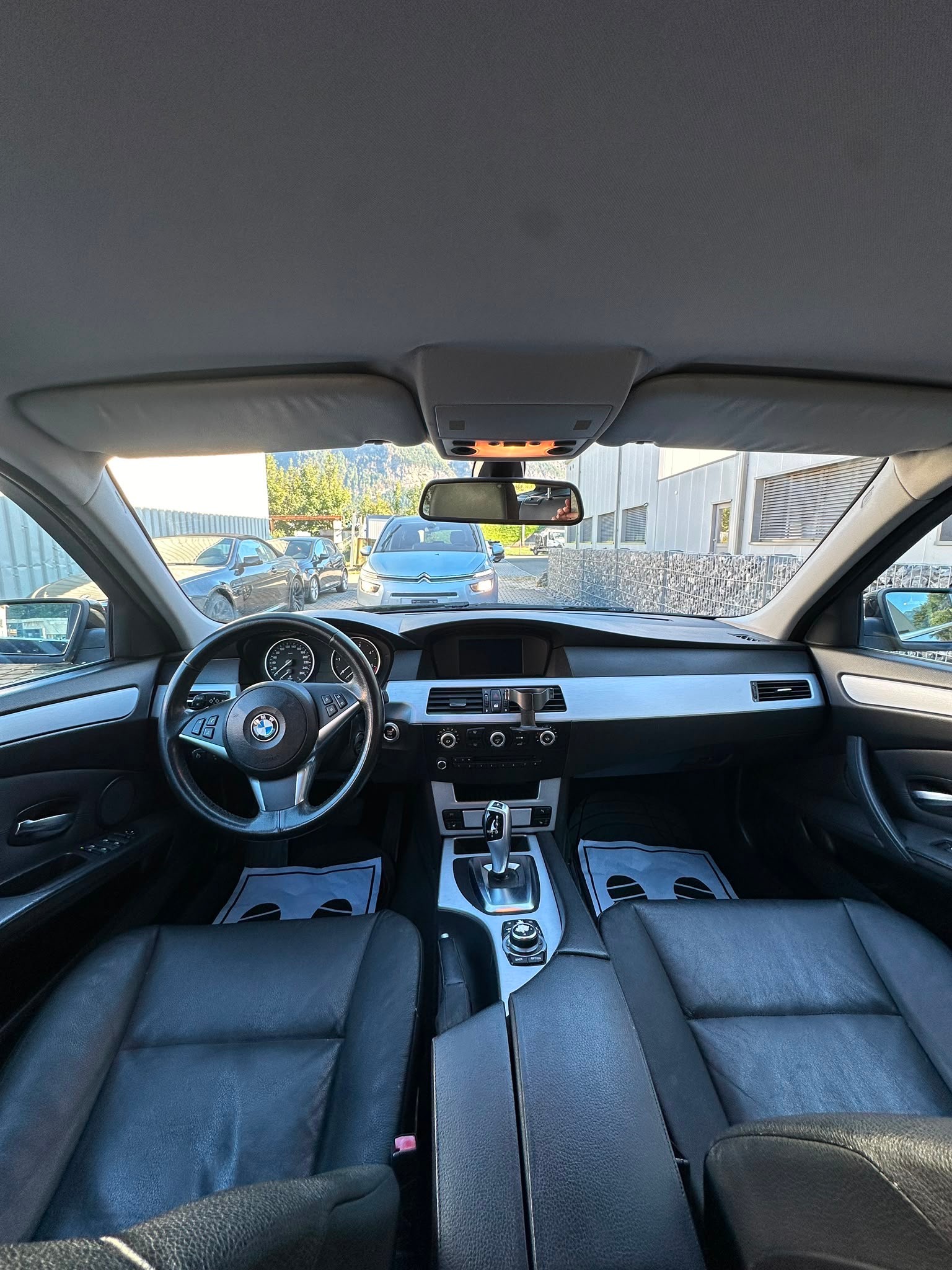 BMW 520d Touring Steptronic-image-11
