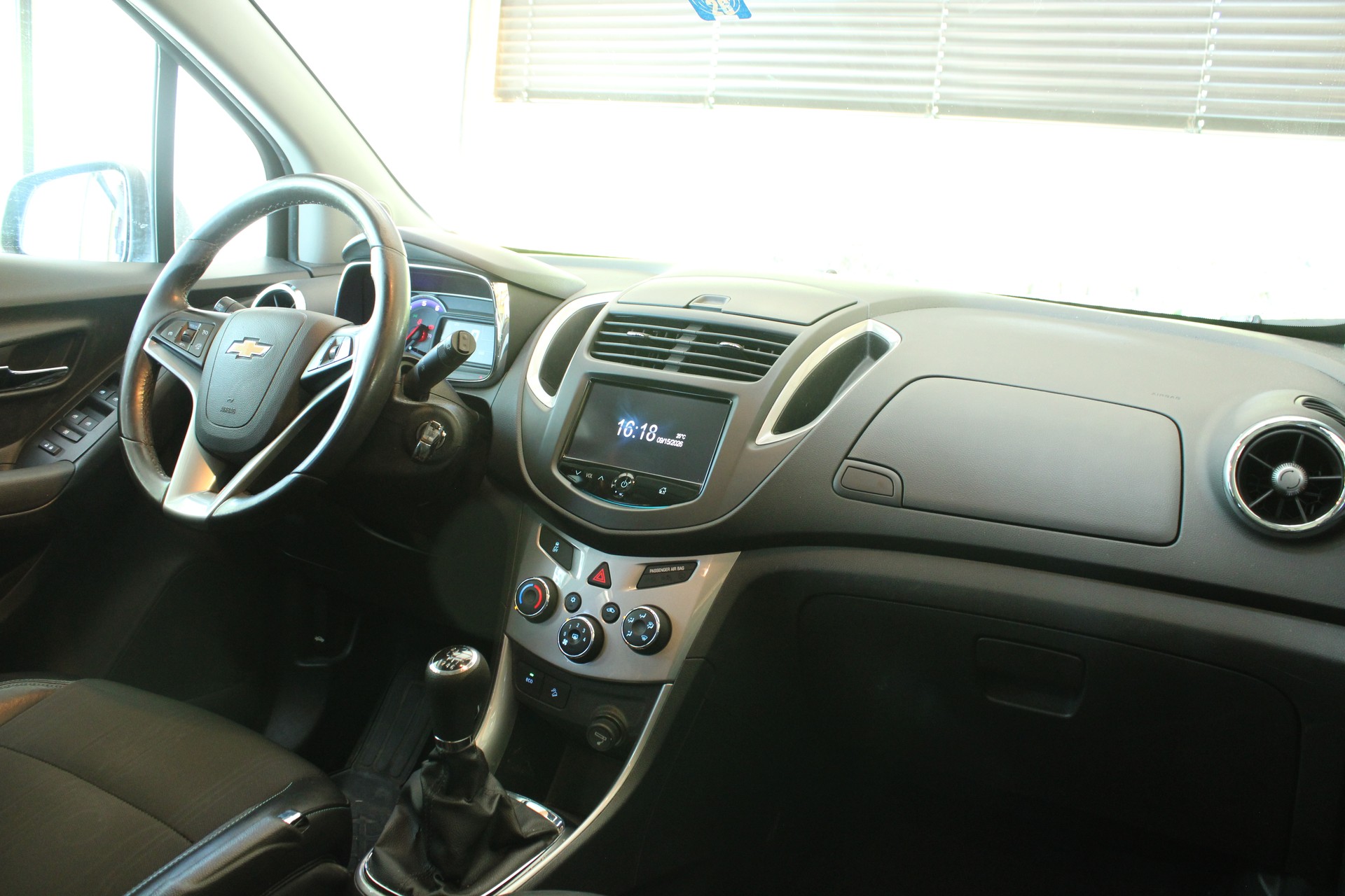 CHEVROLET Trax 1.7 VCDi LT 4WD-image-6