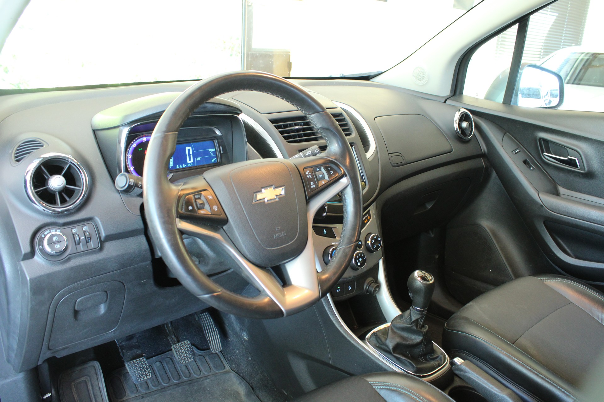 CHEVROLET Trax 1.7 VCDi LT 4WD-image-5