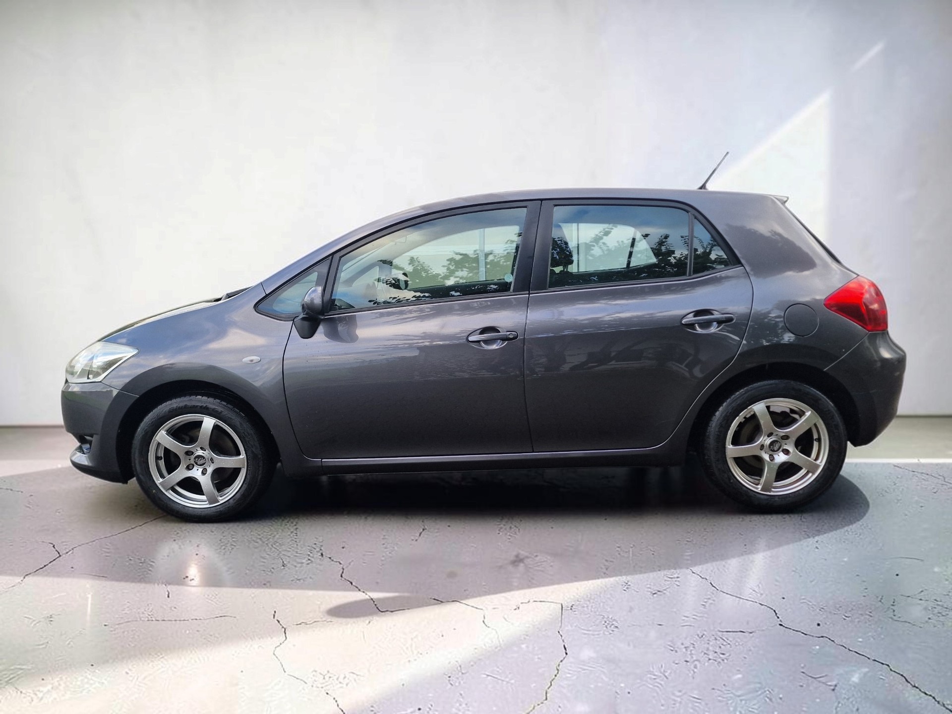 TOYOTA Auris 1.6 Linea Luna MultiMode 12Mt Gara MFK Neu-image-0