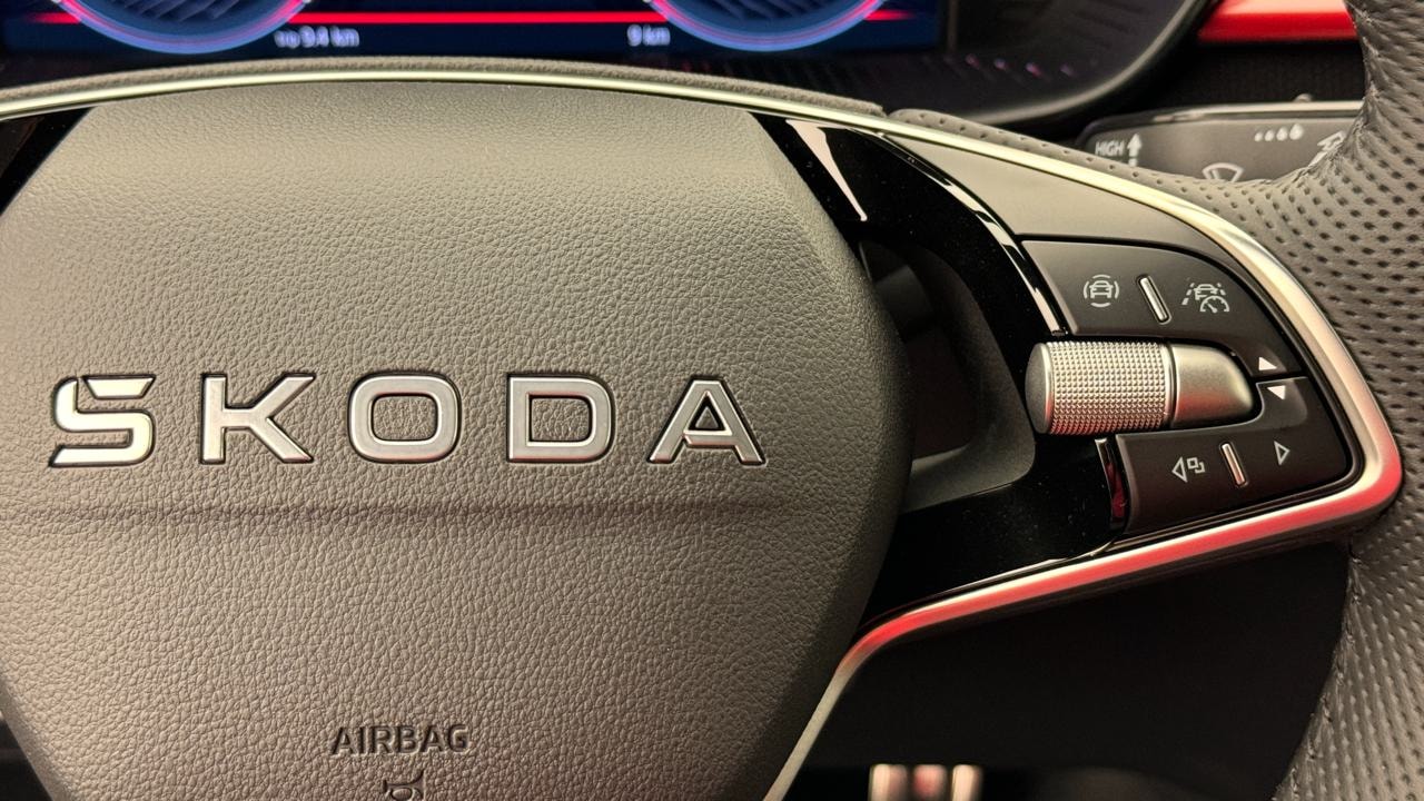 SKODA Fabia 1.0 TSI Monte Carlo DSG-image-9
