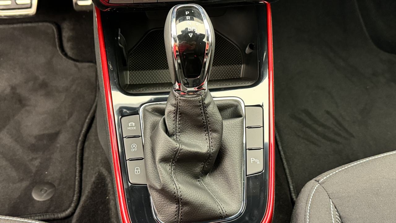 SKODA Fabia 1.0 TSI Monte Carlo DSG-image-10