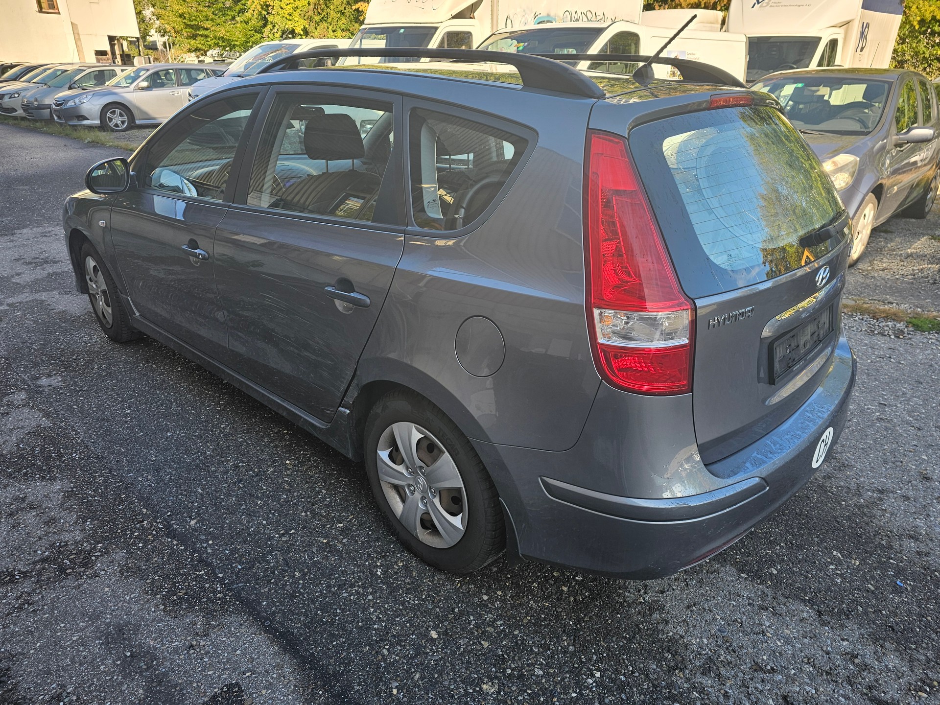 HYUNDAI i30 Wagon 1.4 Comfort-image-4