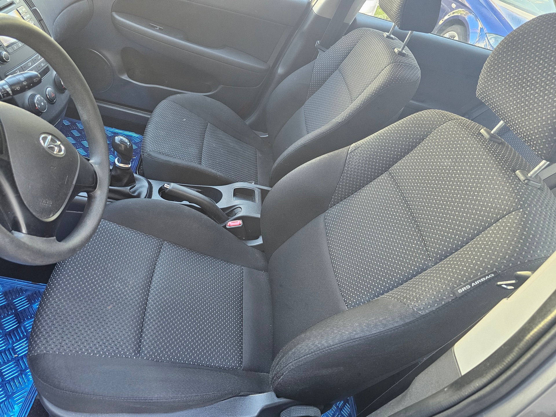 HYUNDAI i30 Wagon 1.4 Comfort-image-6