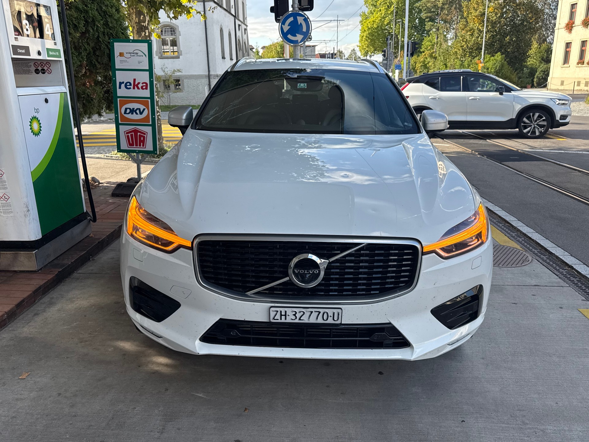 VOLVO XC60 T6 AWD R-Design Geartronic-image-10
